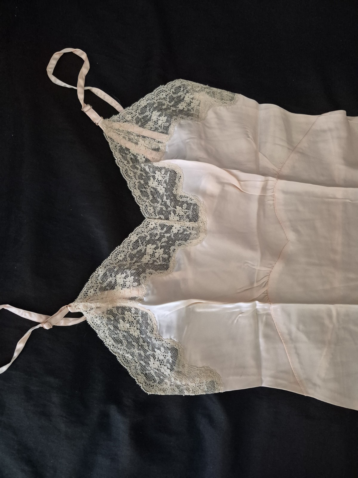 Vintage Rayon Satin CAROLYN of NEW YORK Full Slip Size 34
