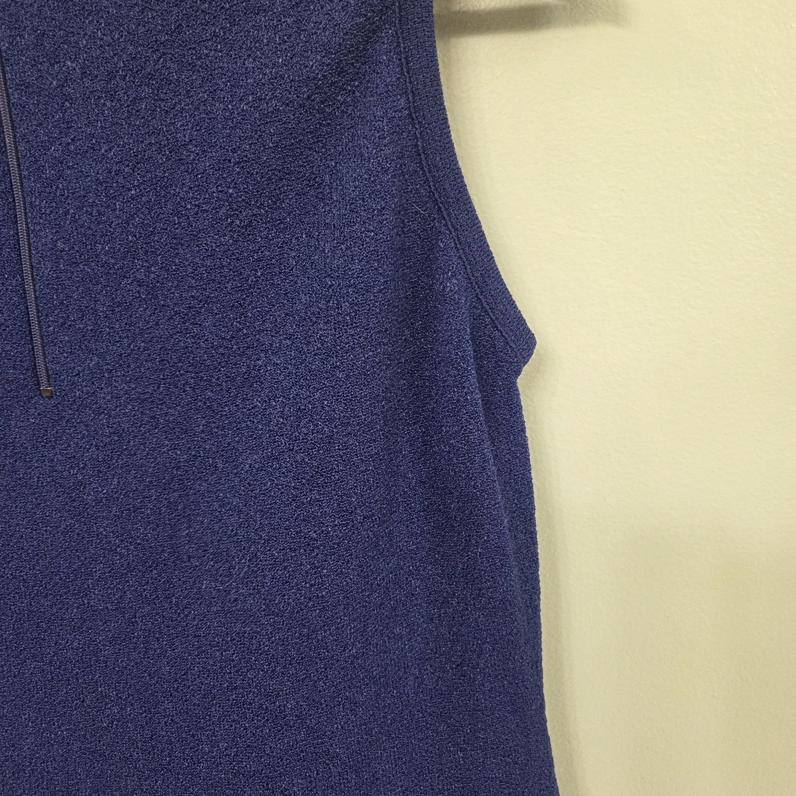Vintage Talbott Traveler 70s Navy Blue Sleeveless Knit Top Womens Preppy Size 34
