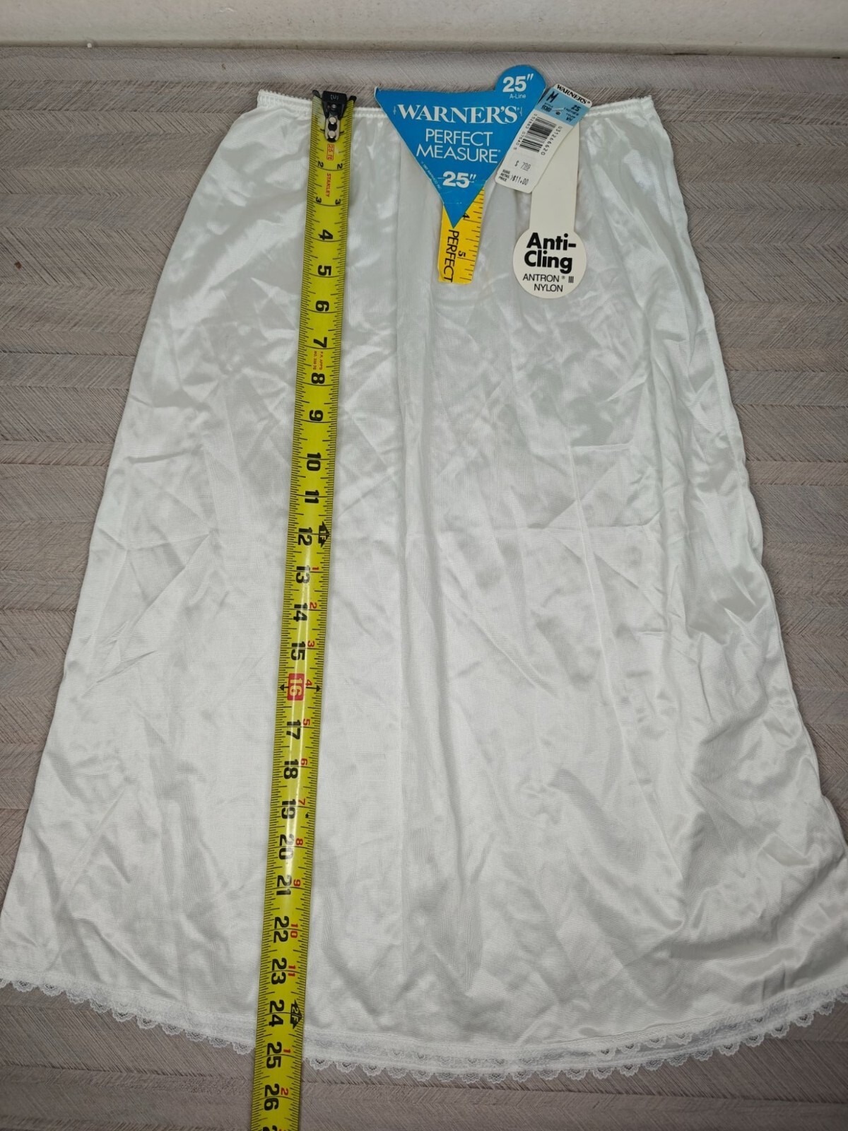 Vintage Warners Perfect Measure 25″ A-Line Half Slip Sz M Antron Nylon White NEW
