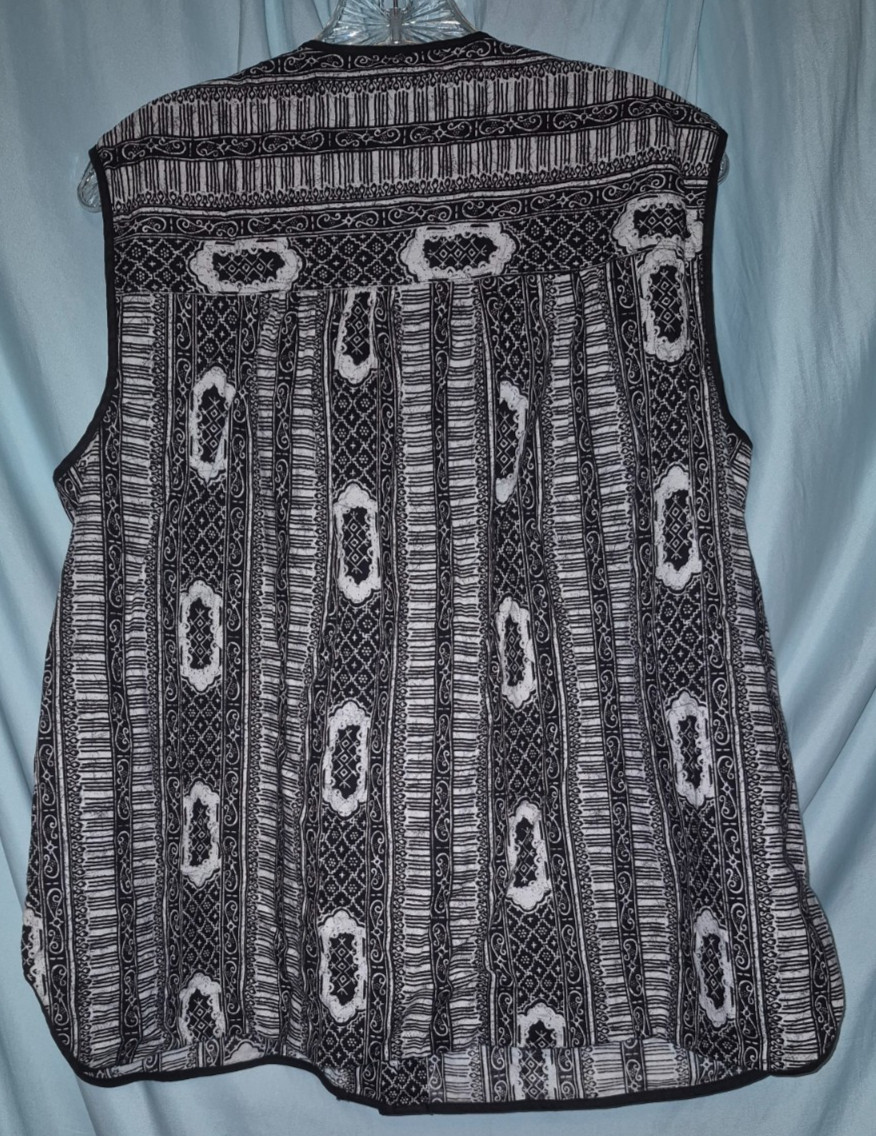 Black White Geometric Snap Front Maid Housekeeper Gardening Smock Size XL Vtg