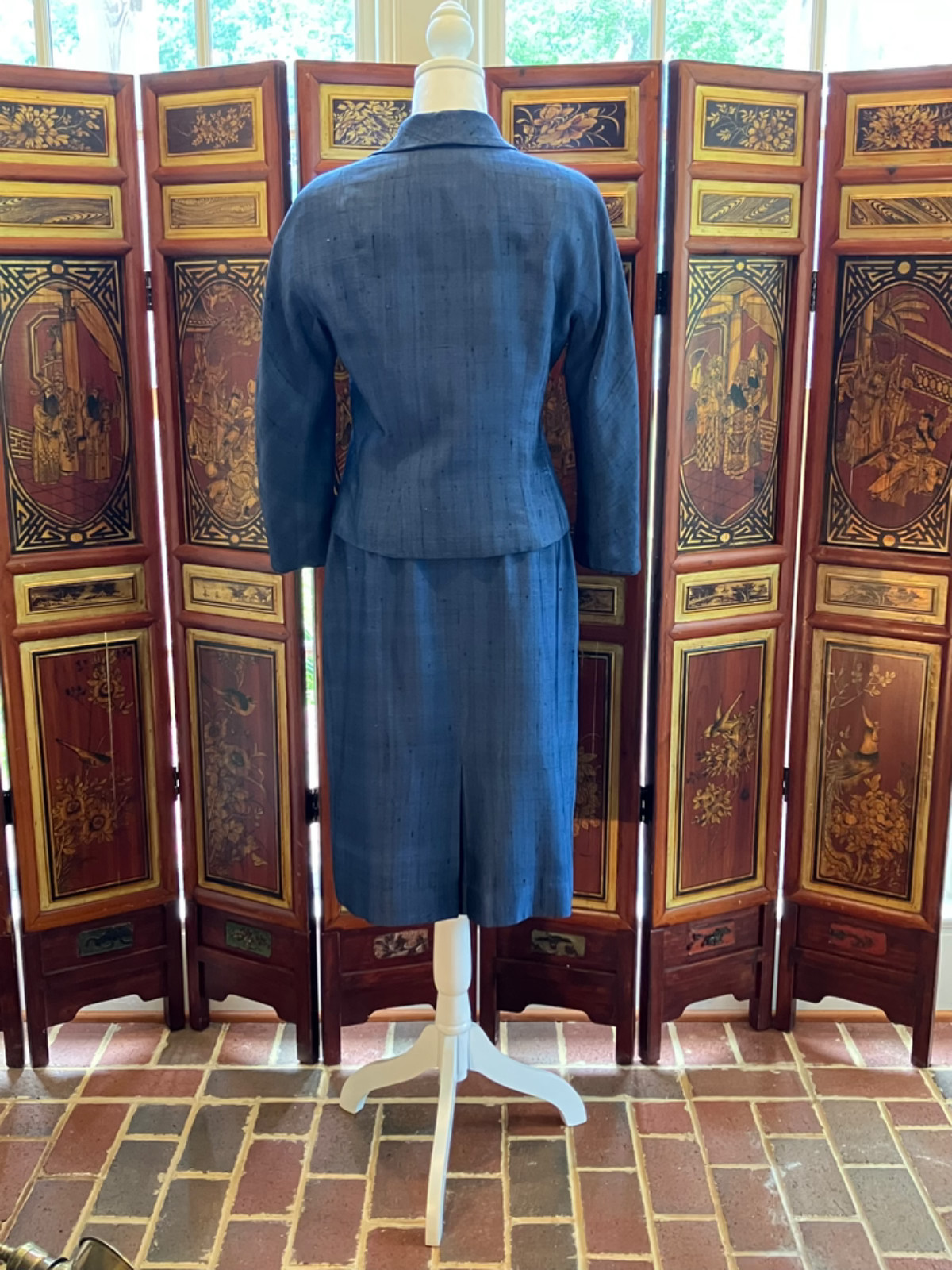 vintage 1950s ladies high fashion day suit herring bone weave beautiful details