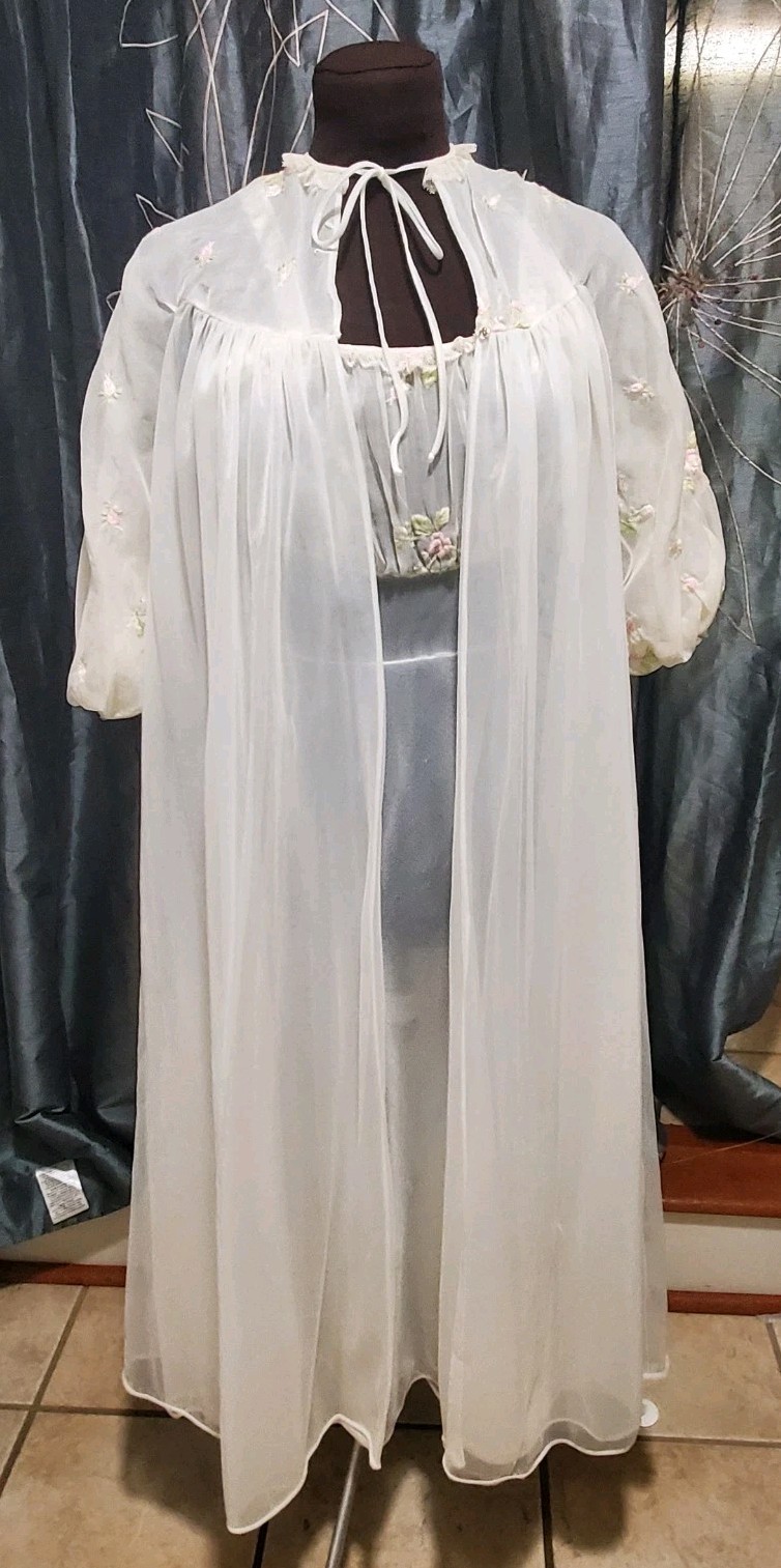 Mid-Century Vintage Lady Leonora 60’s Sheer Lace Nightgown Robe, EUC