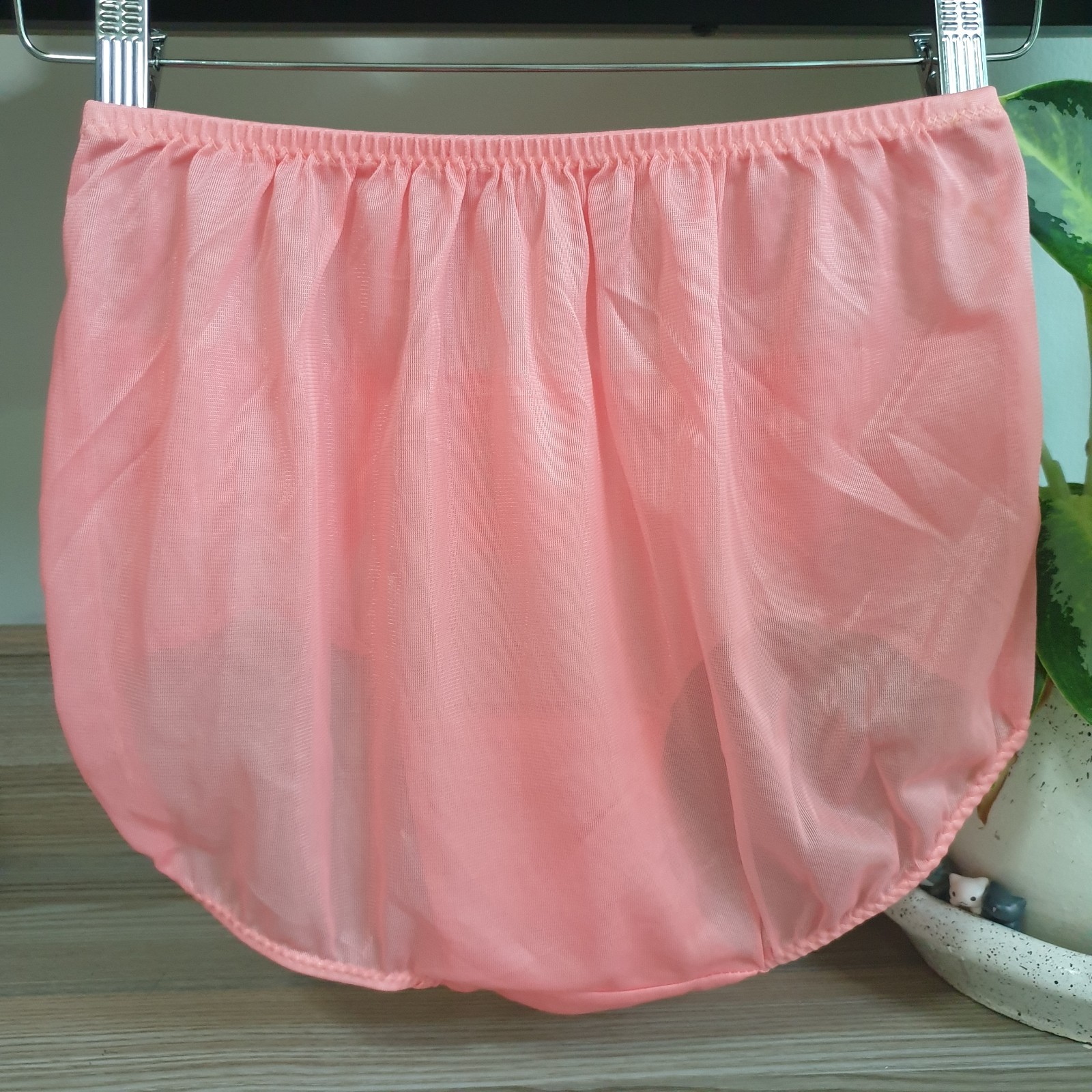 Vintage Sheer Nylon Panty Sissy Peach Floral Lace Granny Brief Sz. 8 Hip 39-43″