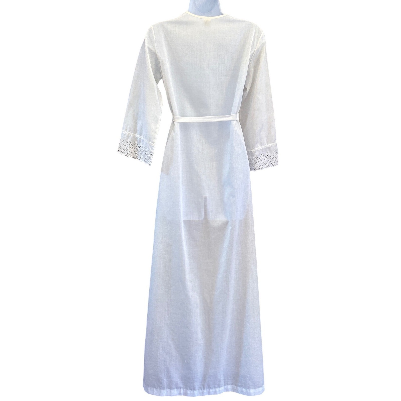 70s Deena Robe Dressing Gown Cottagecore Coquette White Eyelet Lace Style 1889
