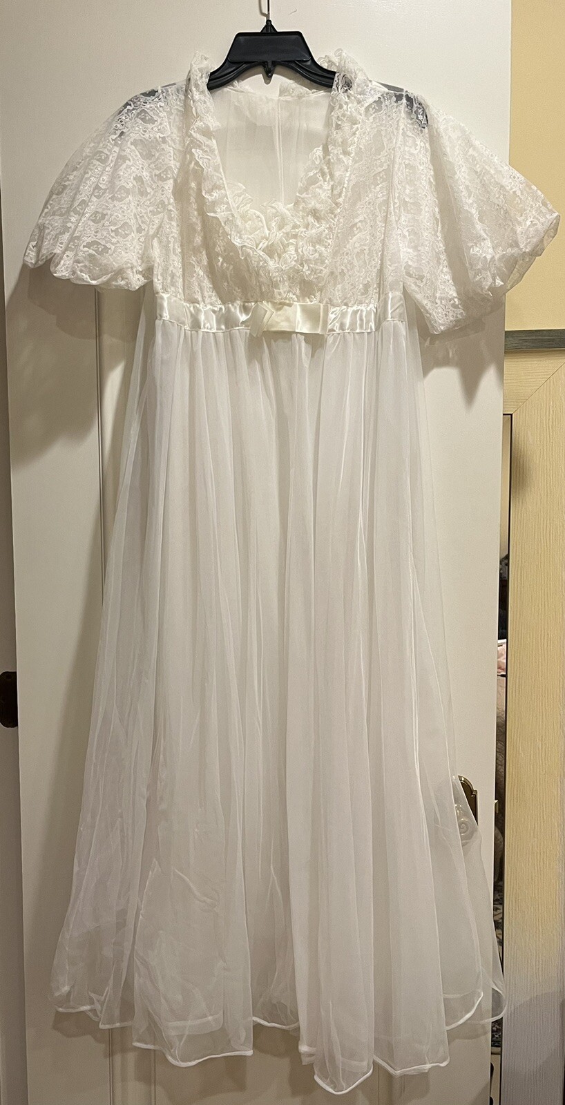 Vintage Radcliffe 60s White Long Nightgown & Robe Pouffy Nylon Chiffon & Lace S