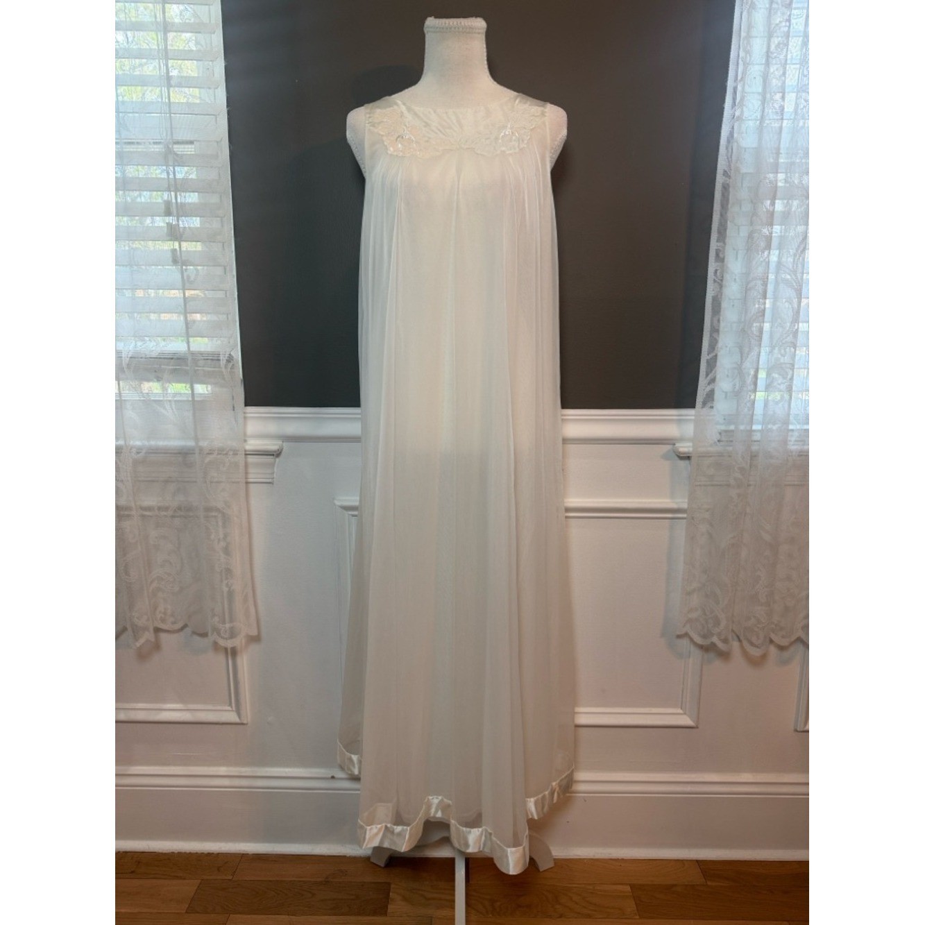 Vintage Gossard Artemis Bridal Nightgown White Sheer Lace Maxi S/M Petite
