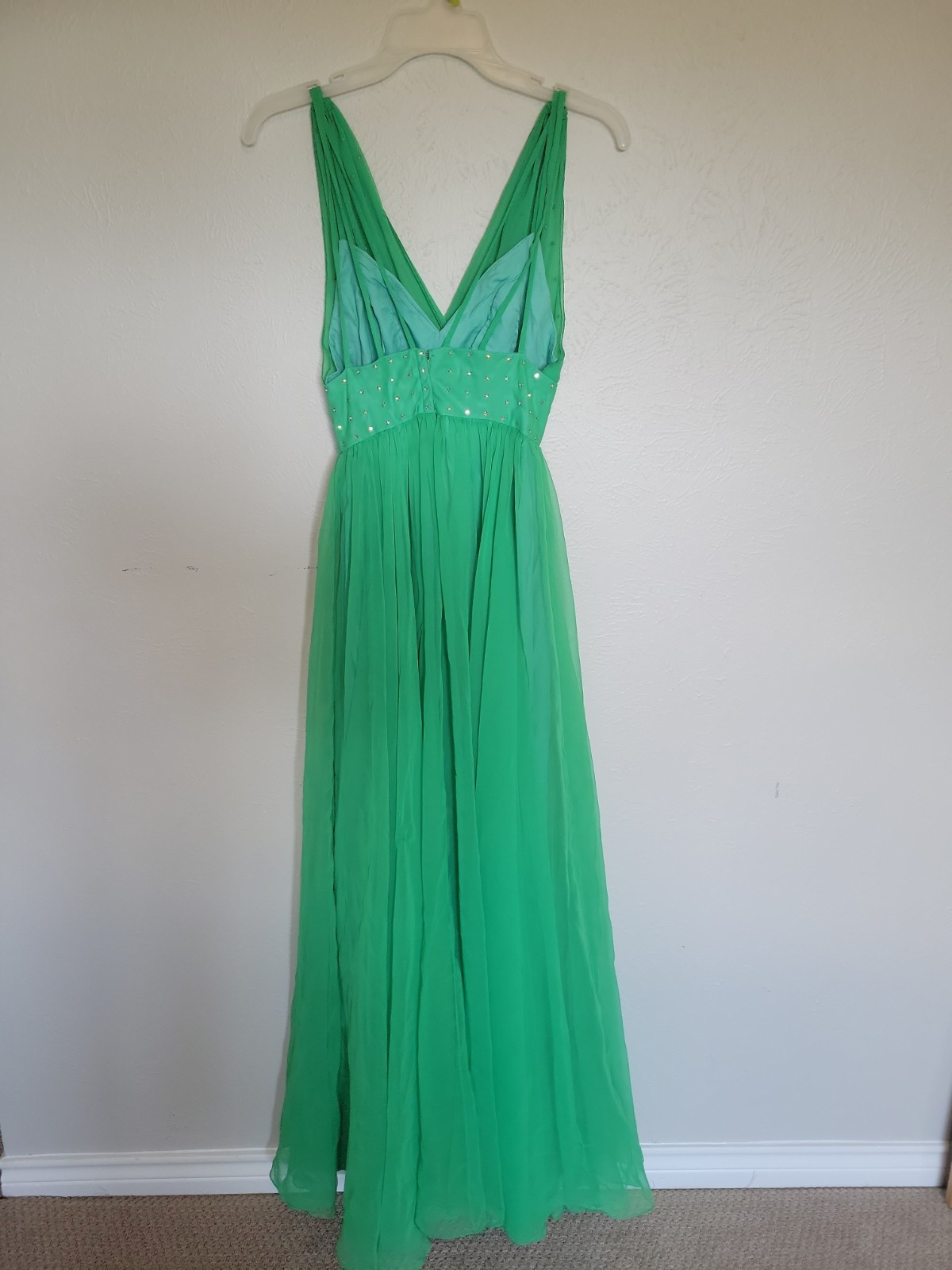 Green Vintage Rhinestone Chiffon Gown Dress Formal Size 0 Mike Benet Formals
