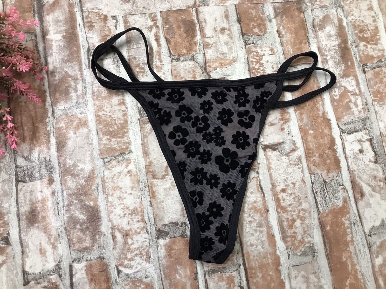 RARE PINK ByVictoria’s Secret Thong v-String Soft Cotton Panties Floral Soft Med