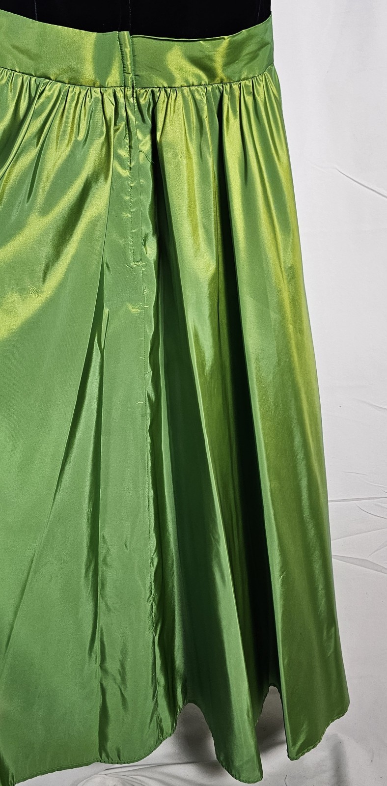 Vintage 80s Black Velvet Bodice & Iridescent Green Taffeta Skirt Gown ~ Vibrant!