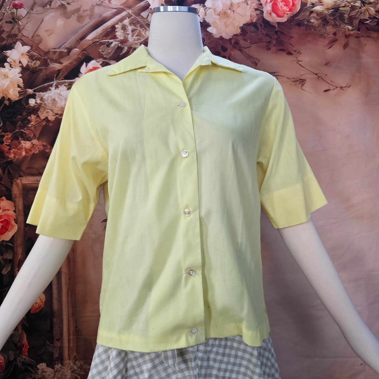 Vintage 1960s Yellow Button Down Blouse Short Sleeve Dacron Cotton Shirt Size 38