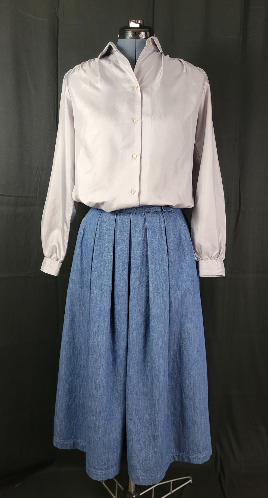 Vintage Stuart Lang Grey/Silver Long Sleeved Blouse Size 6