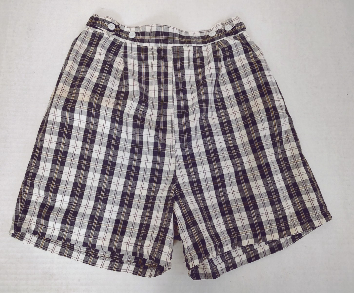 Vintage 50s/60s/70s Handmade? Plaid Womens Shorts Size Small Back Zipper