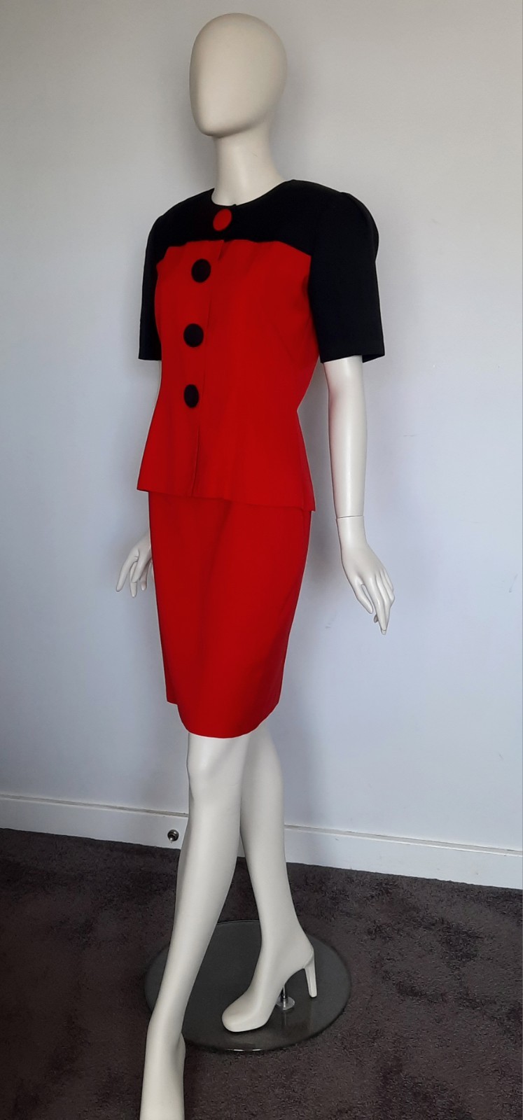 Cue Vintage Skirt Suit Womens 10 Red & Black Short Sleeve 2 Piece 1980’s