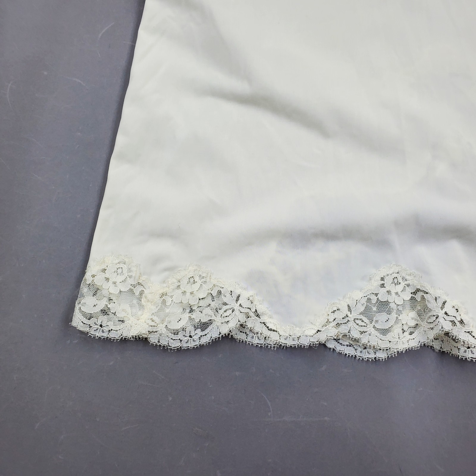 Vintage 60s Rogers Run Proof Tricot Nylon Sheer Pintucked Pleat Dress Slip Sz 36