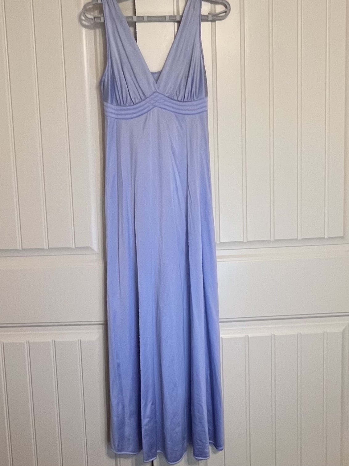 Vintage Powder Blue Vanity Fair Size 32 Long Nightgown Nylon Made In USA Read