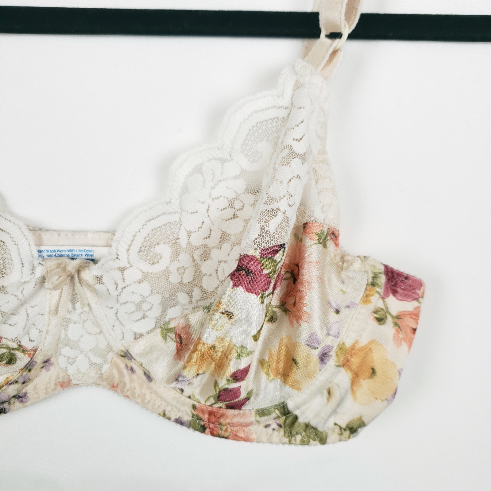 Vintage Maidenform Chantilly Bra 34C Glossy Satin Unlined Underwire Floral