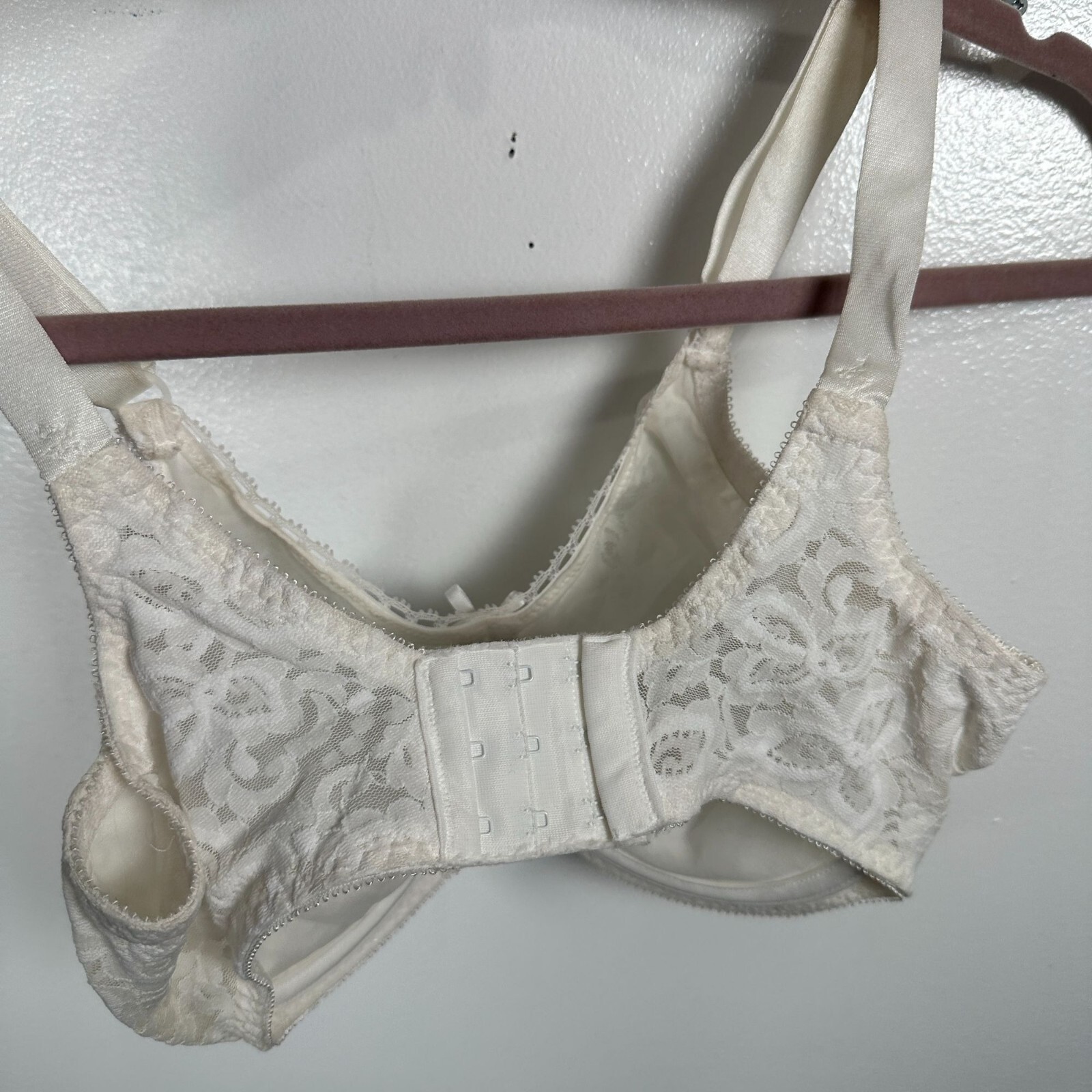 Vintage Bali 34DD Bra Lace 3432 Underwire Ivory Stretch Sheer Sexy Adjustable
