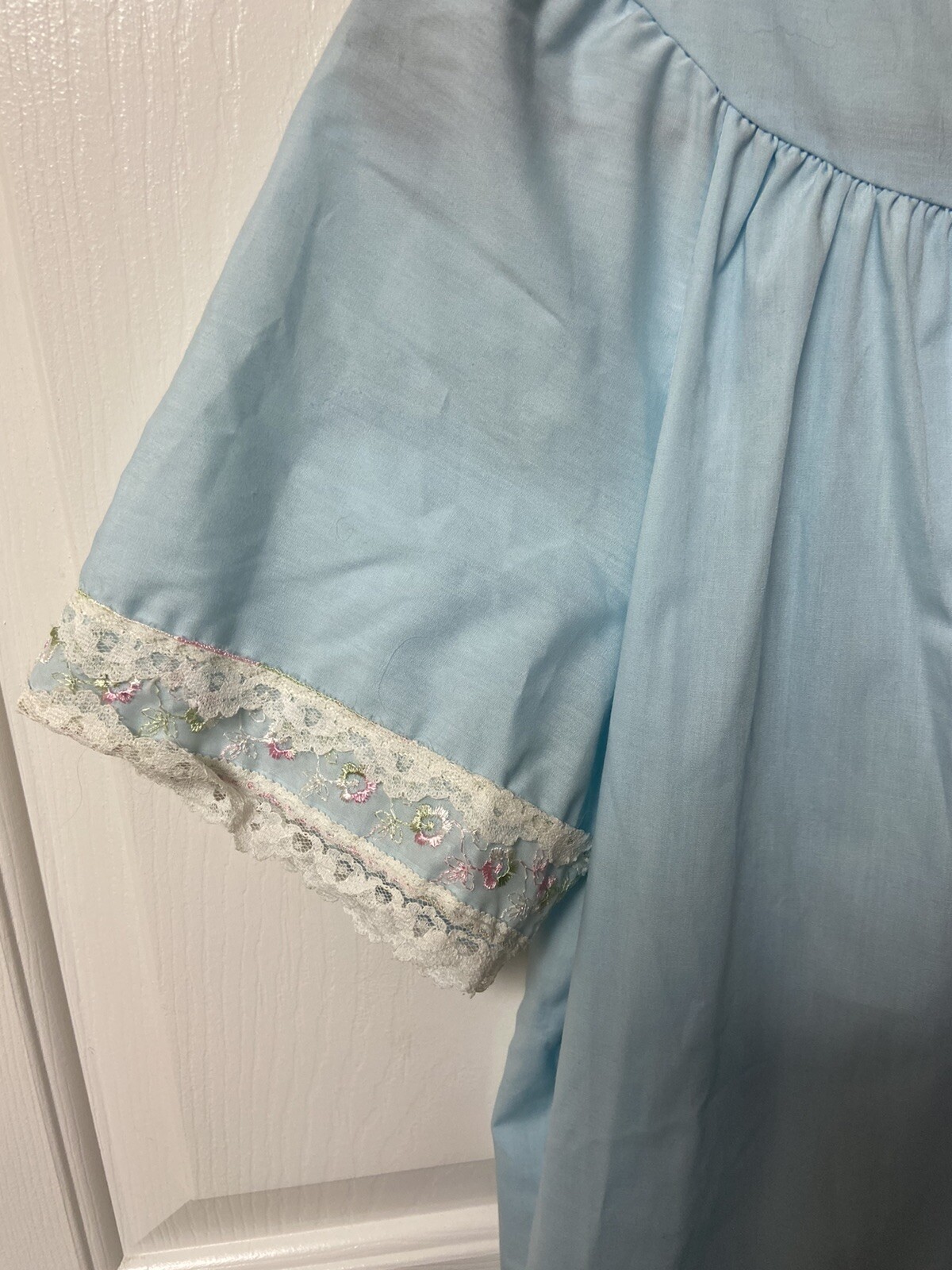 Woman Vintage Smart Time Robe Cotton Size M Snap Front Closure Embroidery