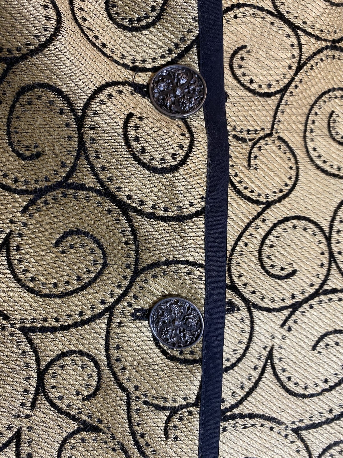 Vintage Tapestry Jacket Reversible Kimono Style Reversible Cuff Link Buttons S