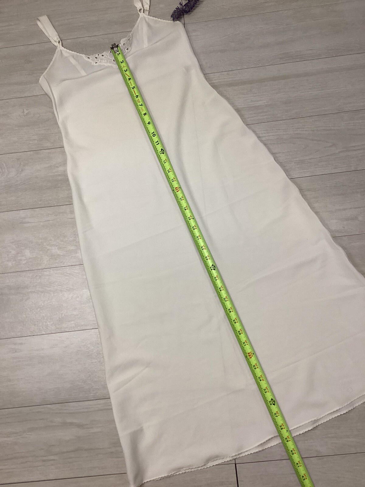 VINTAGE VANITY FAIR LONG IVORY SLIP DRESS STYLE 10-631 SIZE 32 32″/38 CLASSIC US
