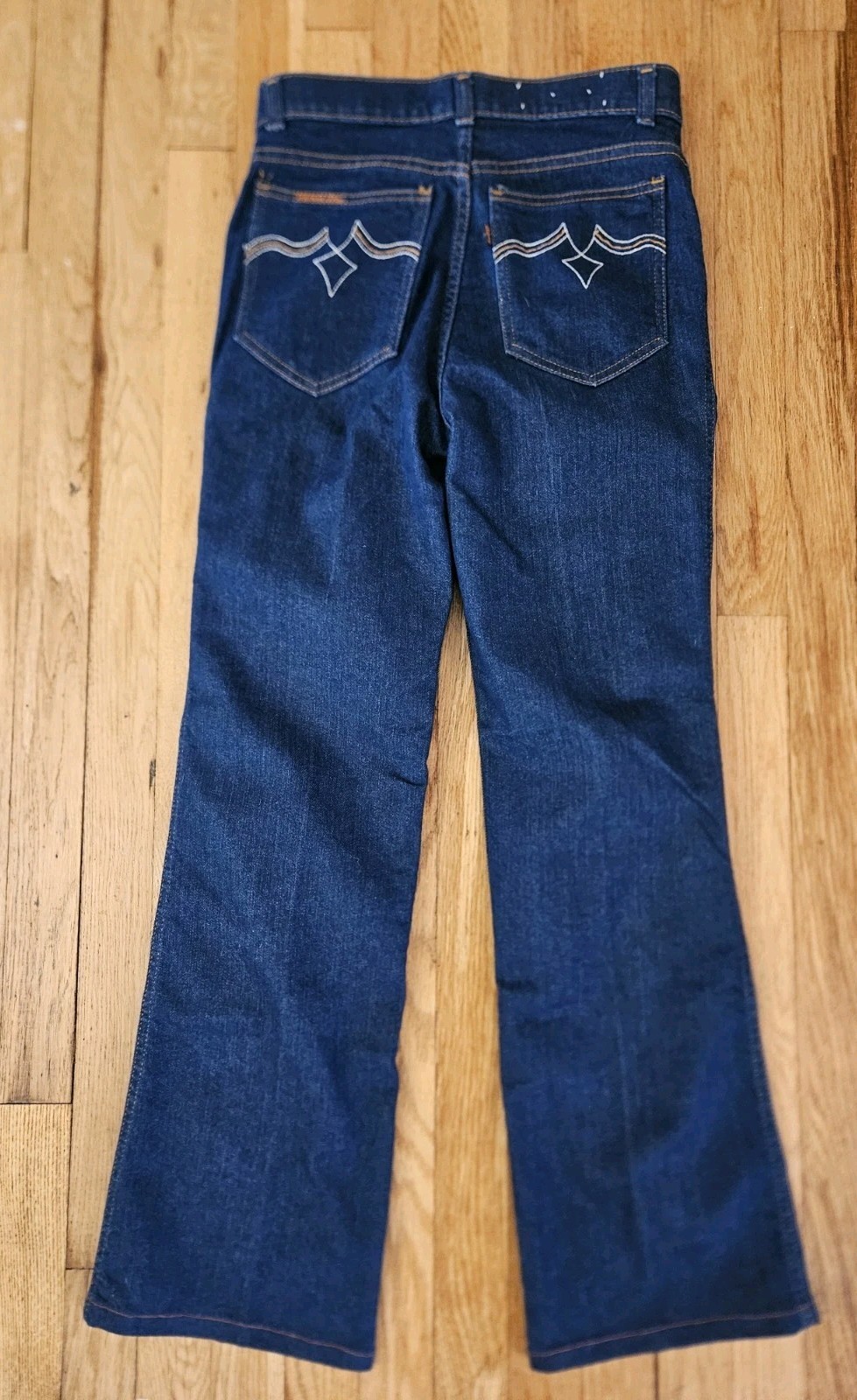 Vintage Retro Stitched Pocket Dark Denim Levi’s Movin On Jeans 29 x 32