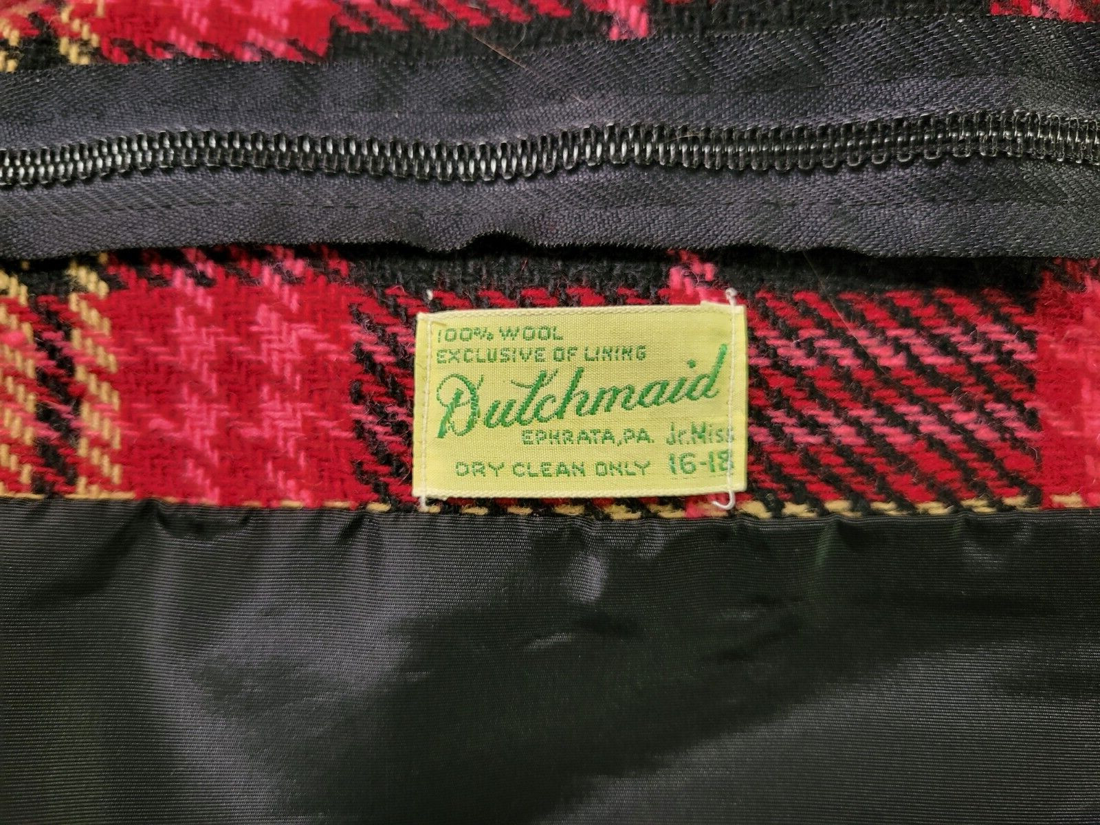 Vintage Dutchmaid Pink Red Plaid Wool Tweed Poncho w. Fringe Jr. Miss 16-18