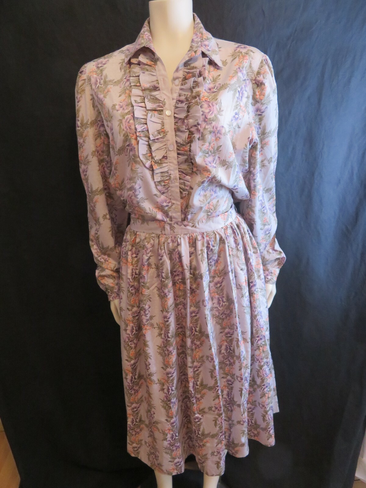 LADIES VINTAGE LG 50’S 60’S TWO PIECE CAMPUS CASUAL TWO PIECE SKIRT SET FLORAL.