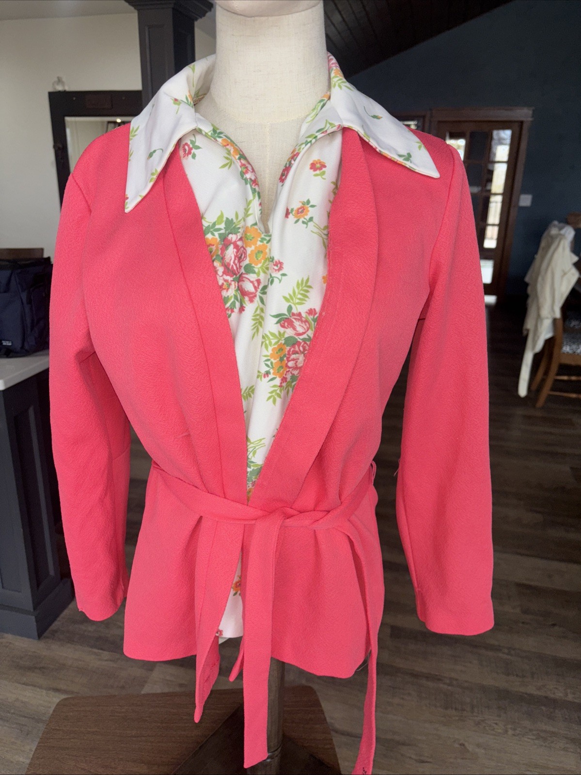 1960s vintage women’s shirt regular size Small? See pics.