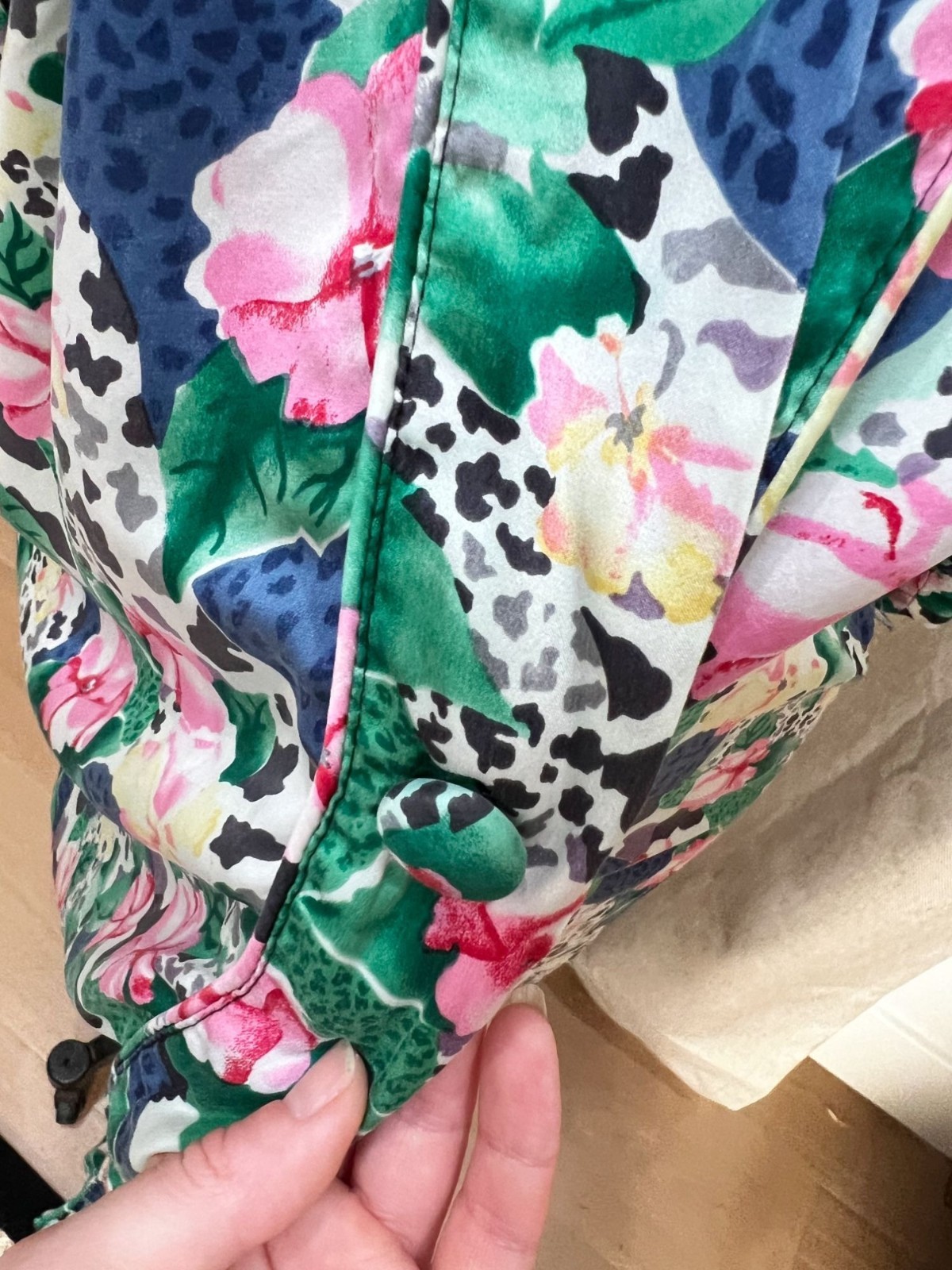 VTG Victoria’s Secret Gold Label Silk Floral Kimono Robe *Missing Belt*