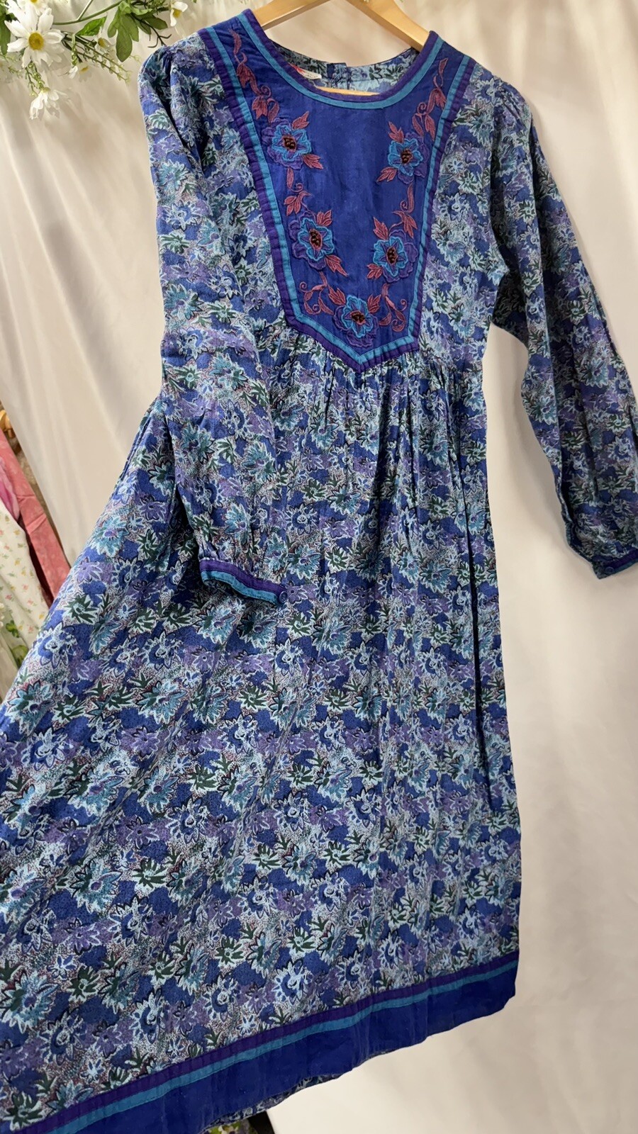 Rare Vintage phool Indian Cotton Dress Beaded Embroidery