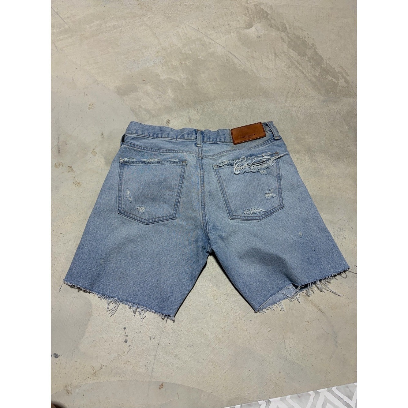Moussy vintage cowhide leather Light Wash Distressed Denim Cutoff Shorts 28