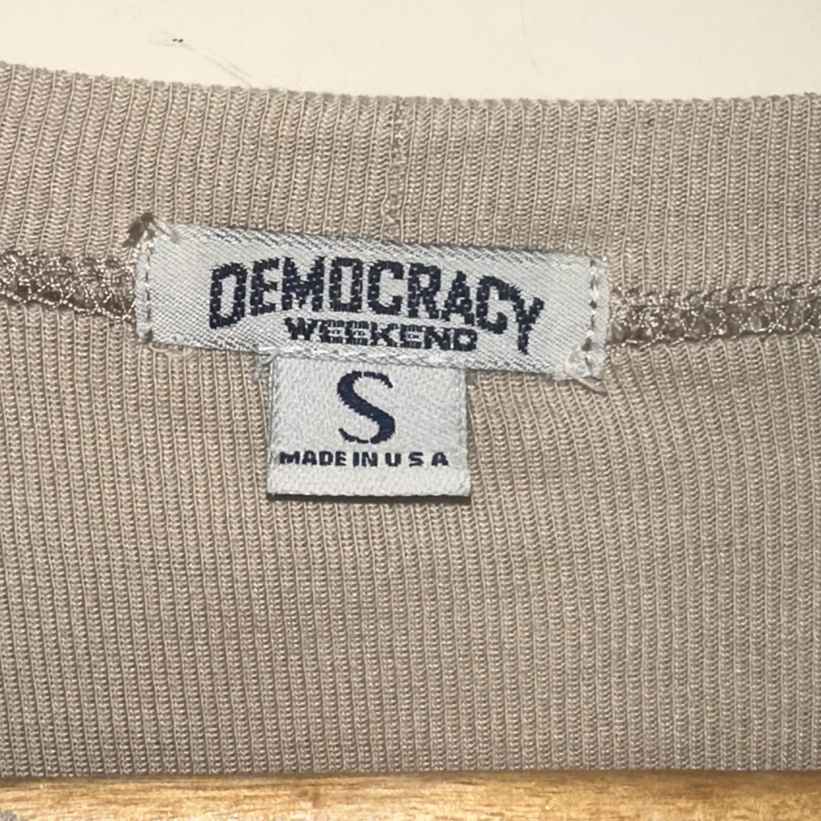 Vintage Democracy Weekend Ribbed Tee Women’s S Jeweled Dragon Khaki Y2K 2000s