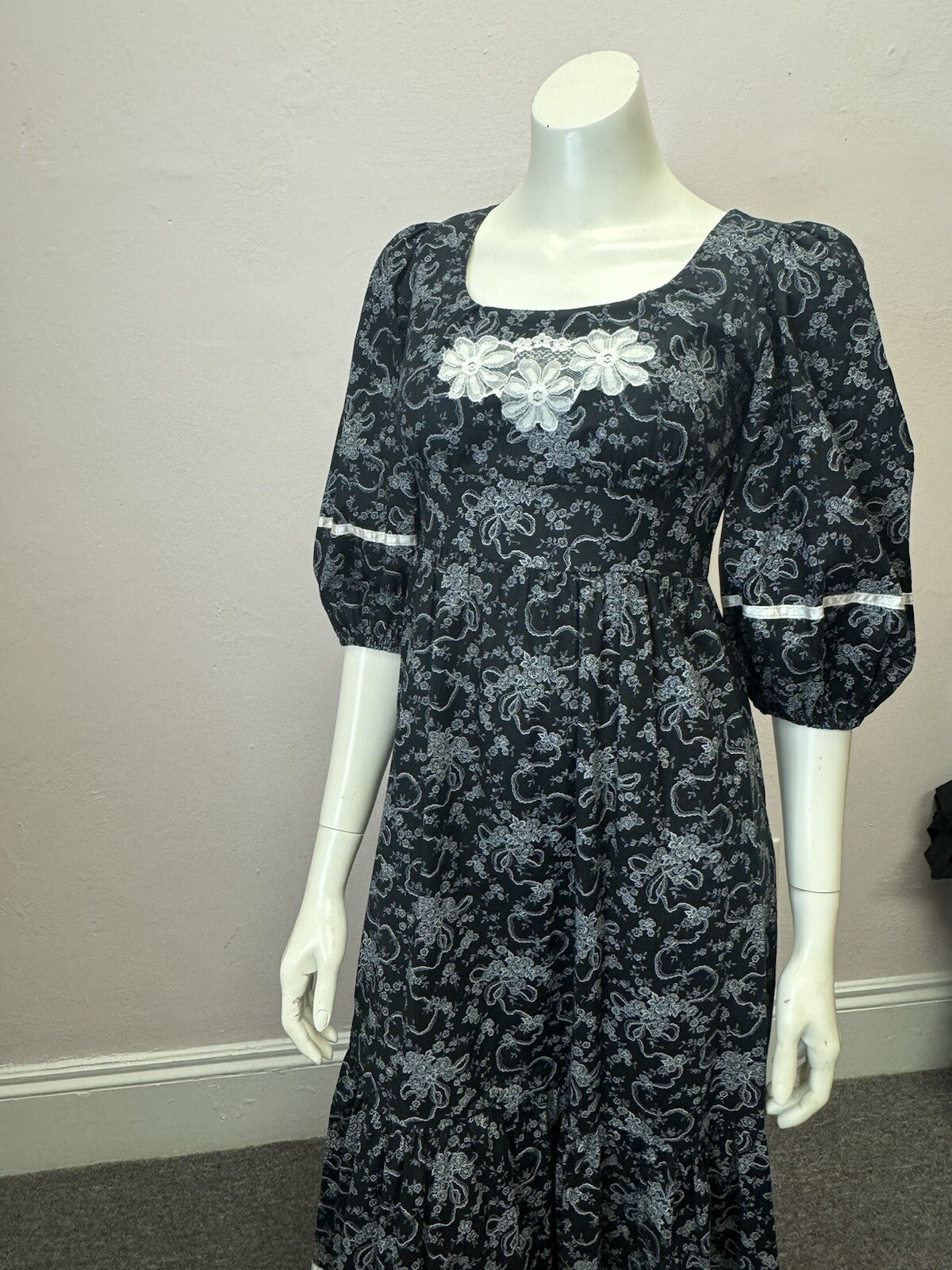 Vintage 70’s paper moon Gunne dress goth black floral prairie maxi 7 fits 9