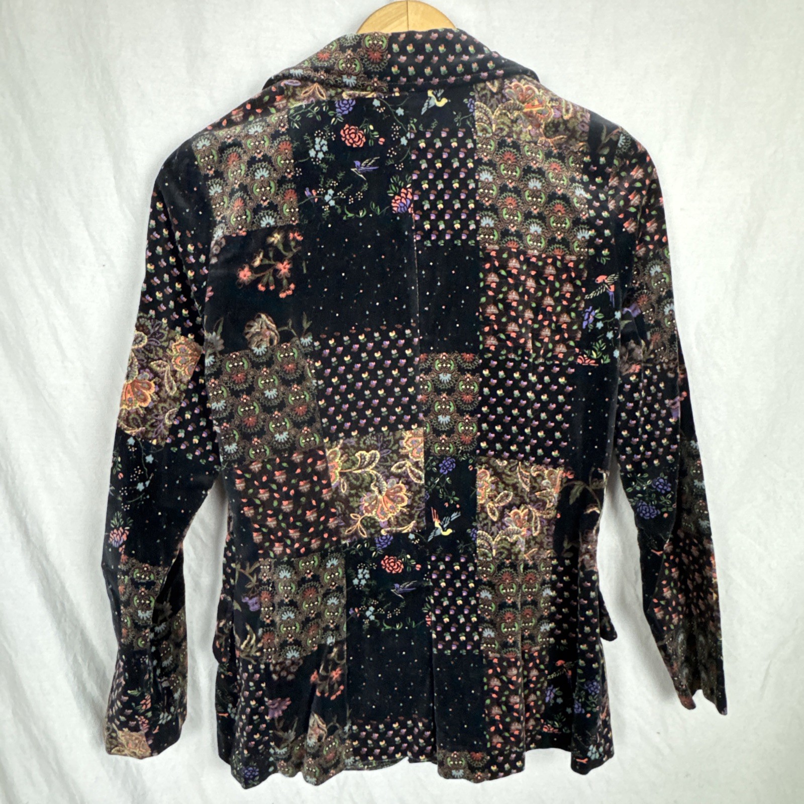 Vintage 1970s Velvet Patchwork Floral Black Blazer Womens XS/S/M *SEE MEAS!