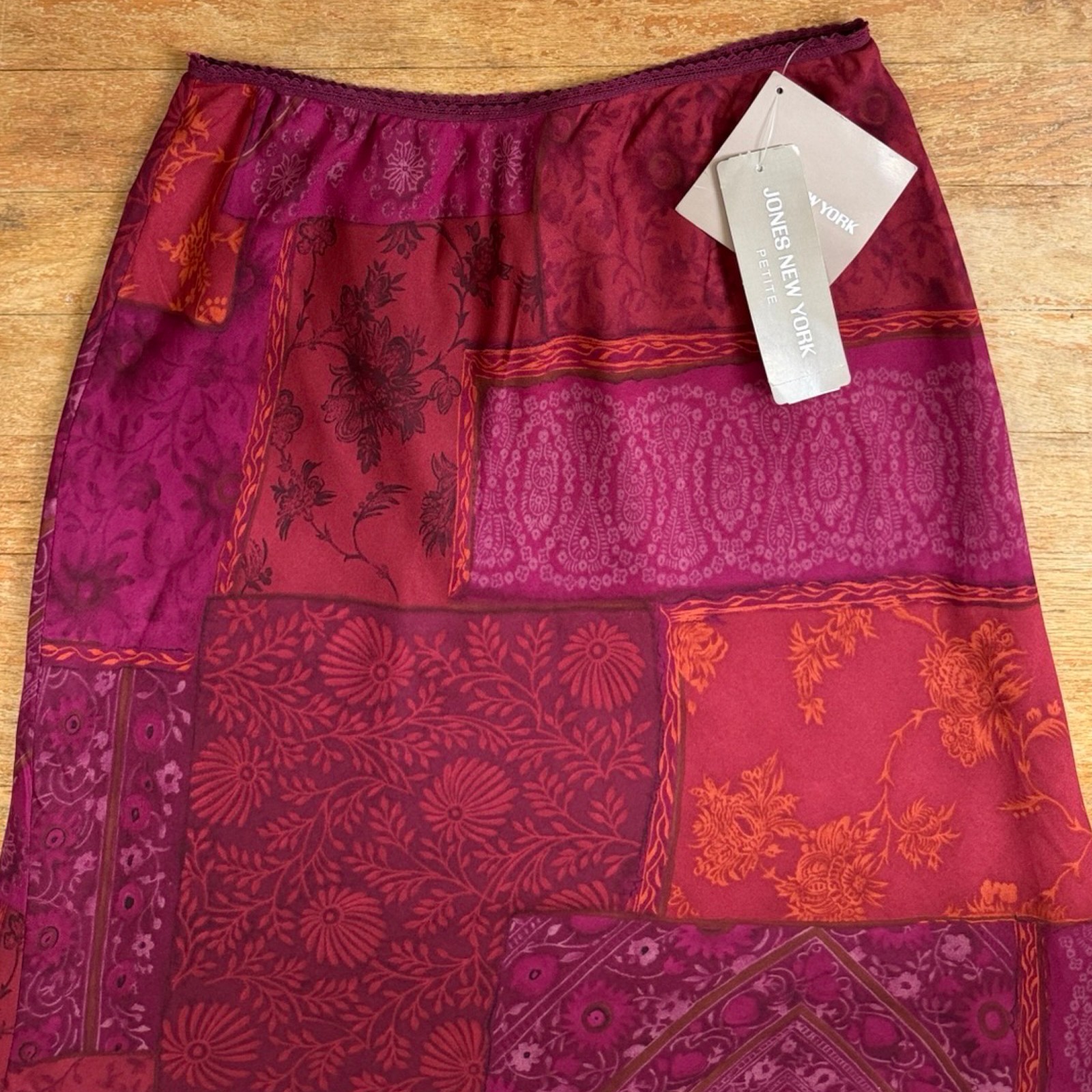 Vintage Patchwork Floral Print Silk Skirt Size Small 26-28″ Elastic Waist 90s