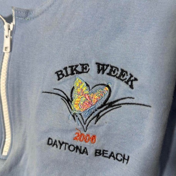 Vintage 2006 Blue long sleeve top with zipper detail and embroidery.