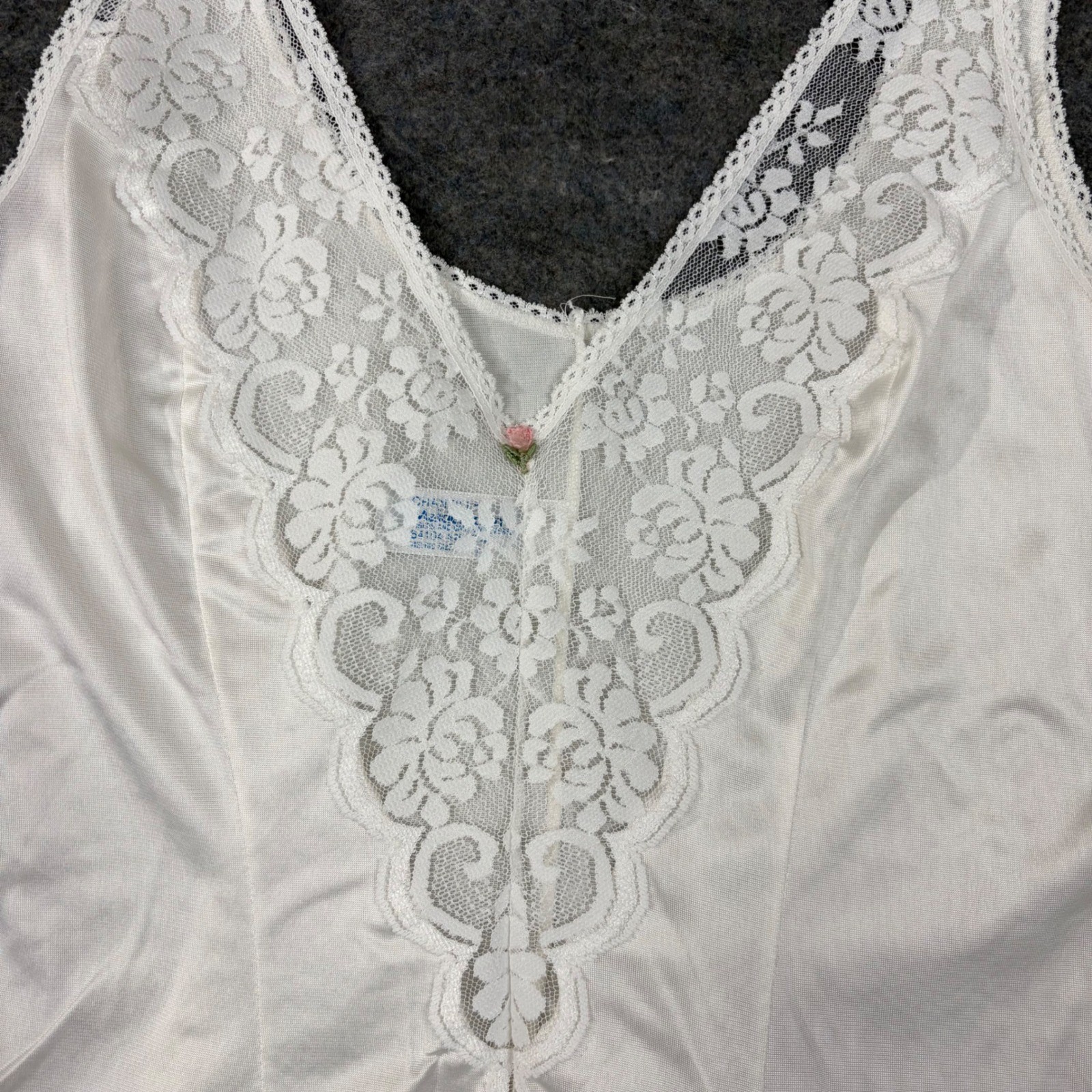 Vintage Maidenform Chantilly Lace Camisole Ivory ILGWU Made in USA Size 34 64104