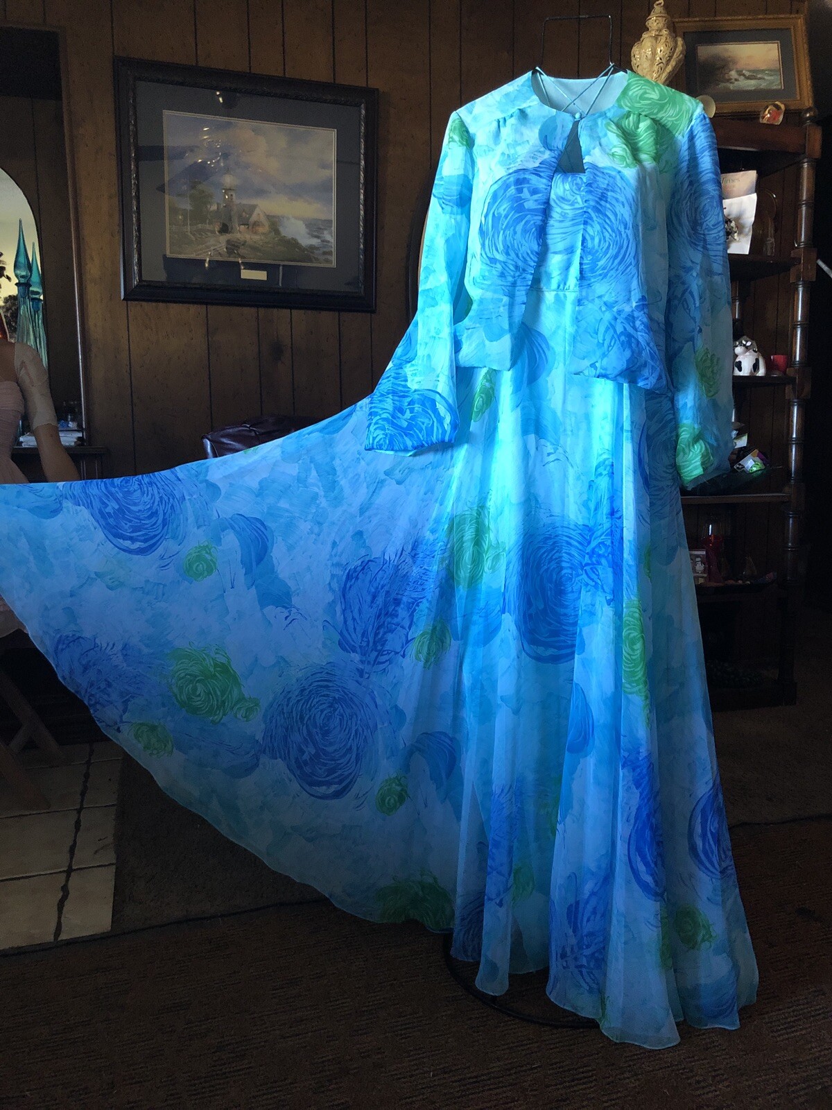 POSH by Jay Anderson Mary Louise Fashions of Distinction SZ S Long Flowy Formal