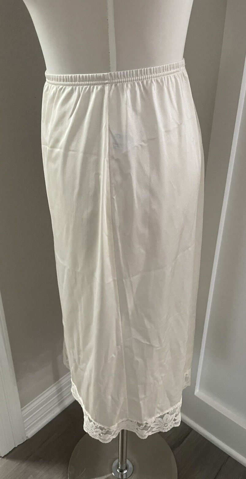 Lorraine Half Slip Beige Small Soft Blush Nylon Vintage 2″ Lace Hem