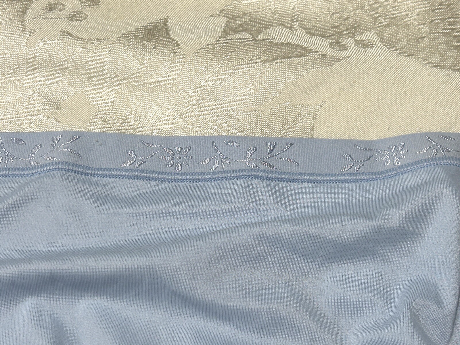 Vtg VANITY FAIR 13196 Body Fresh Ultra Soft Stretch Light & Luxe 9/2XL Panties