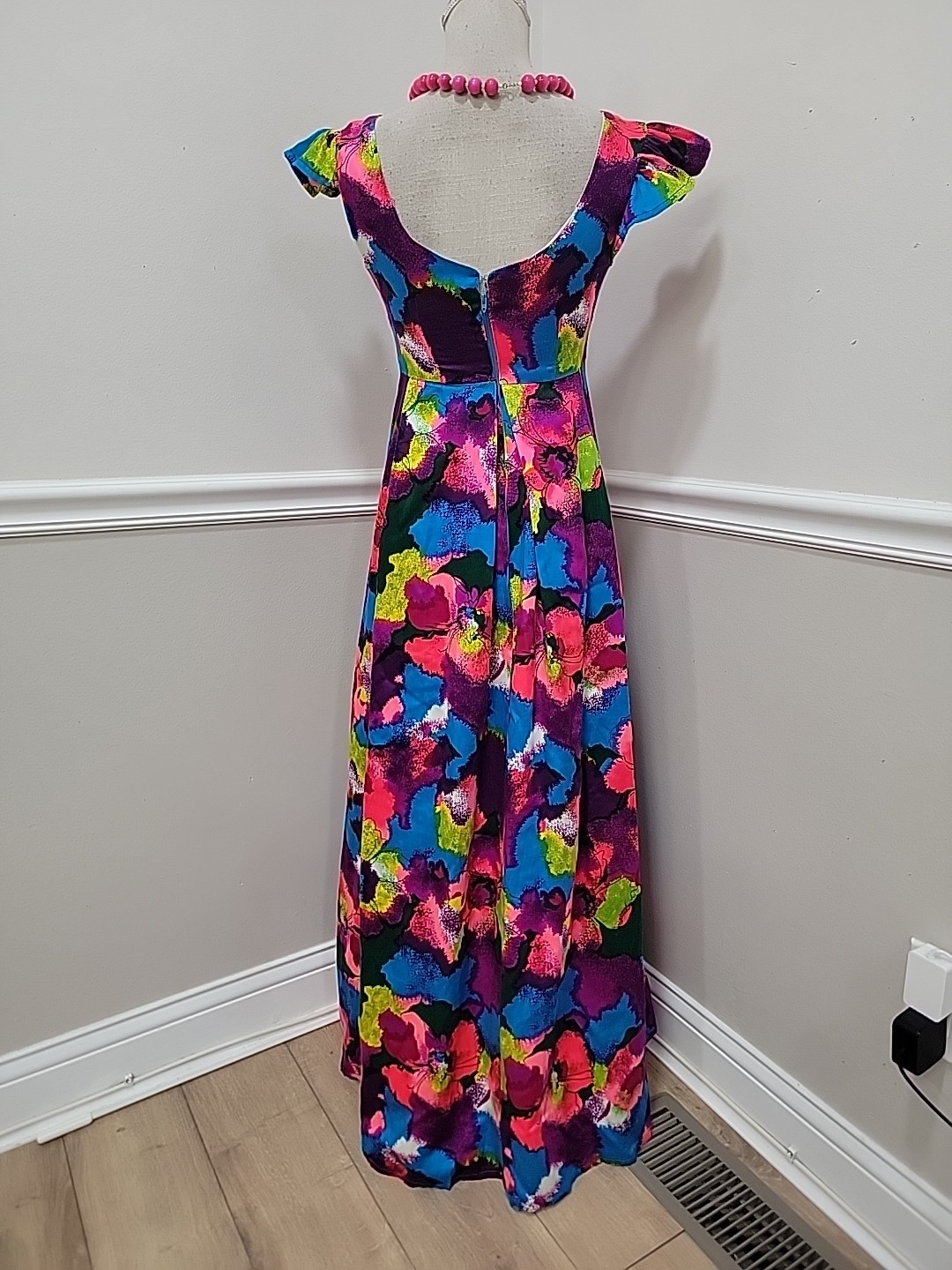 Vintage Psychedelic Tropical Hawaiian Ruffled Sleeves Mumu Maxi Dress