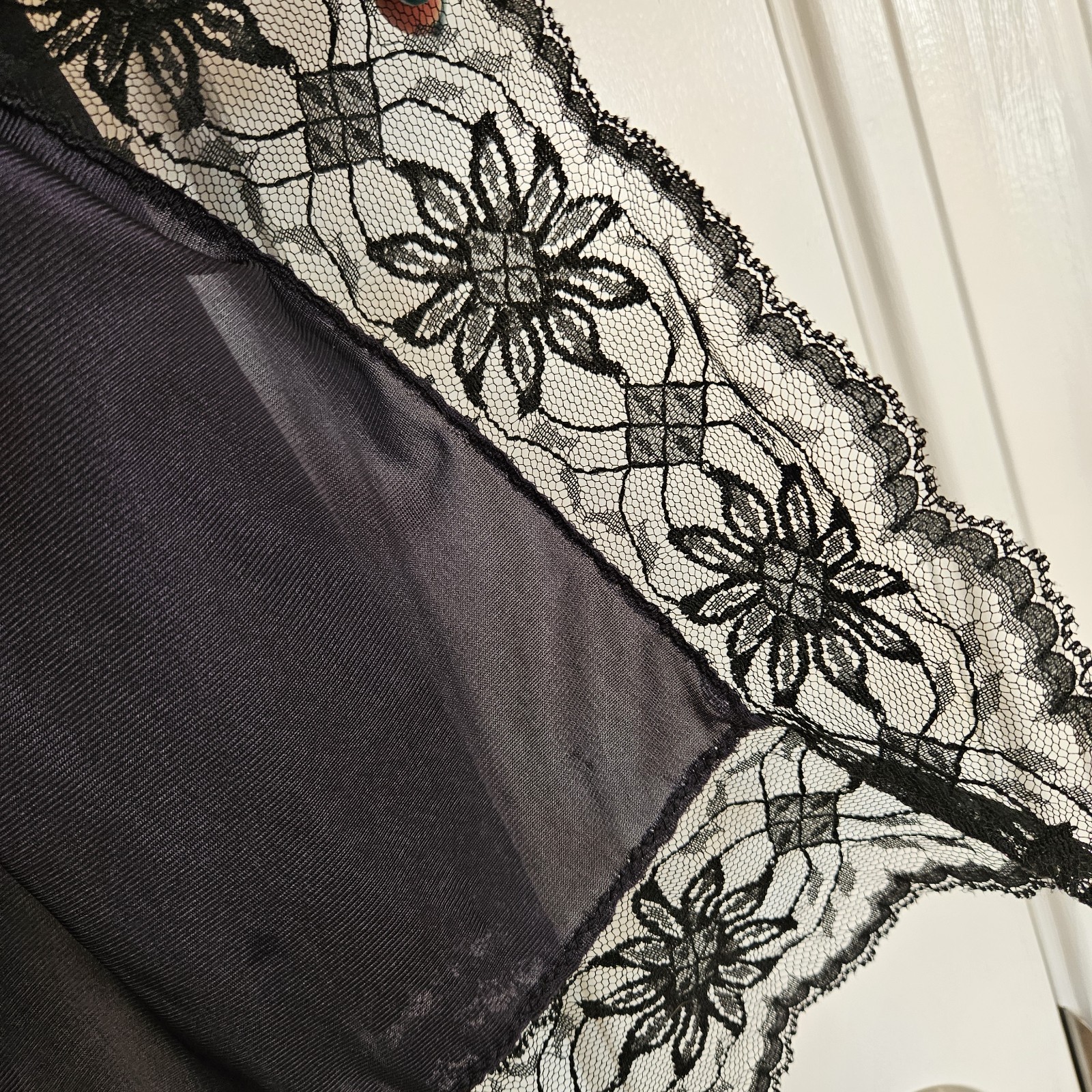 UndercoverWear Vintage Gray Lace Trim Open Front Robe Long Sleeve Nylon Large