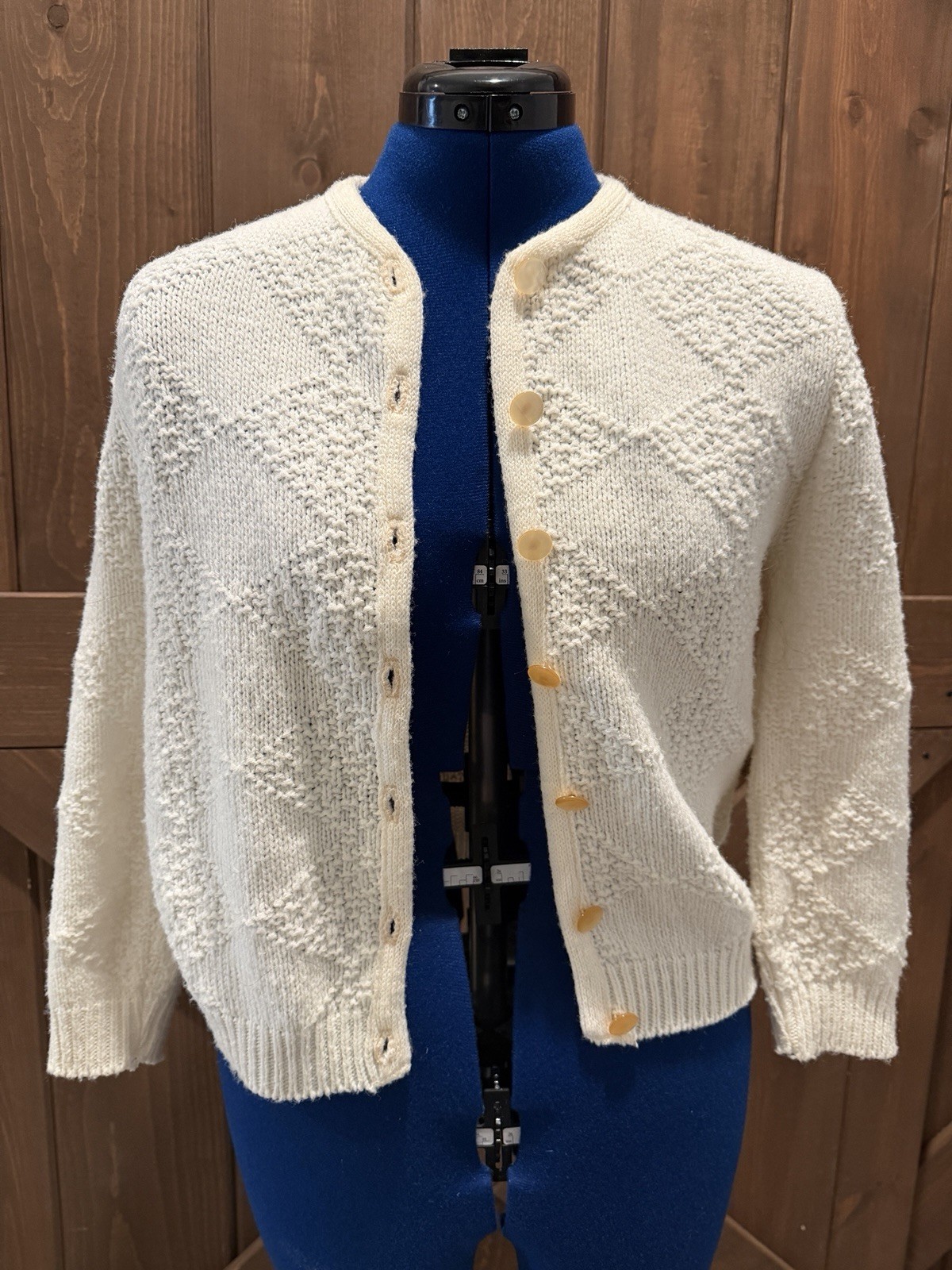 Vtg Union Made Women’s Sayelle Cream Button-Front Cardigan Sweater Size Small