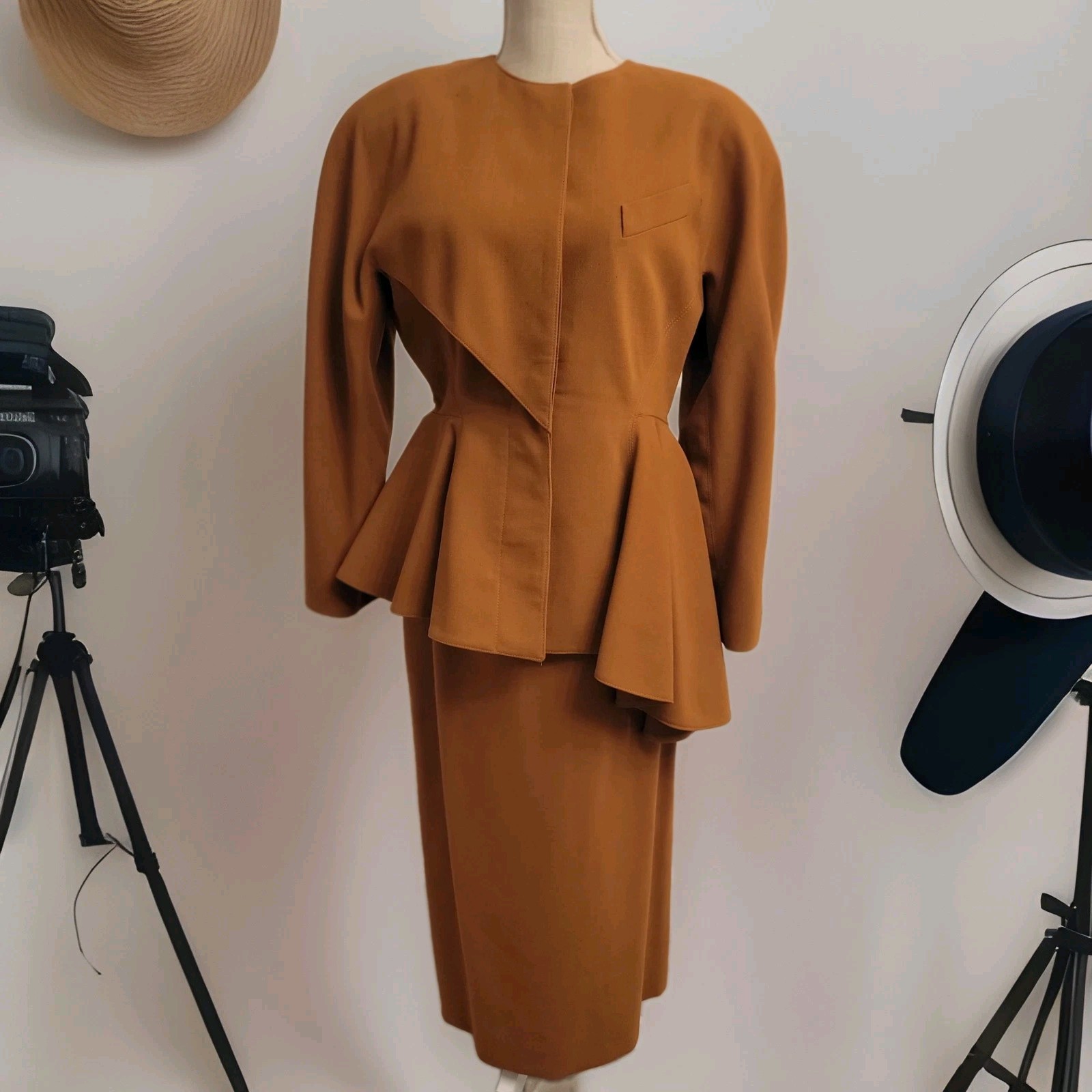 Vtg Skirt Suit Sz 8 French Import Couture 80’s Paris Wool Jacques Molko Note Gvc