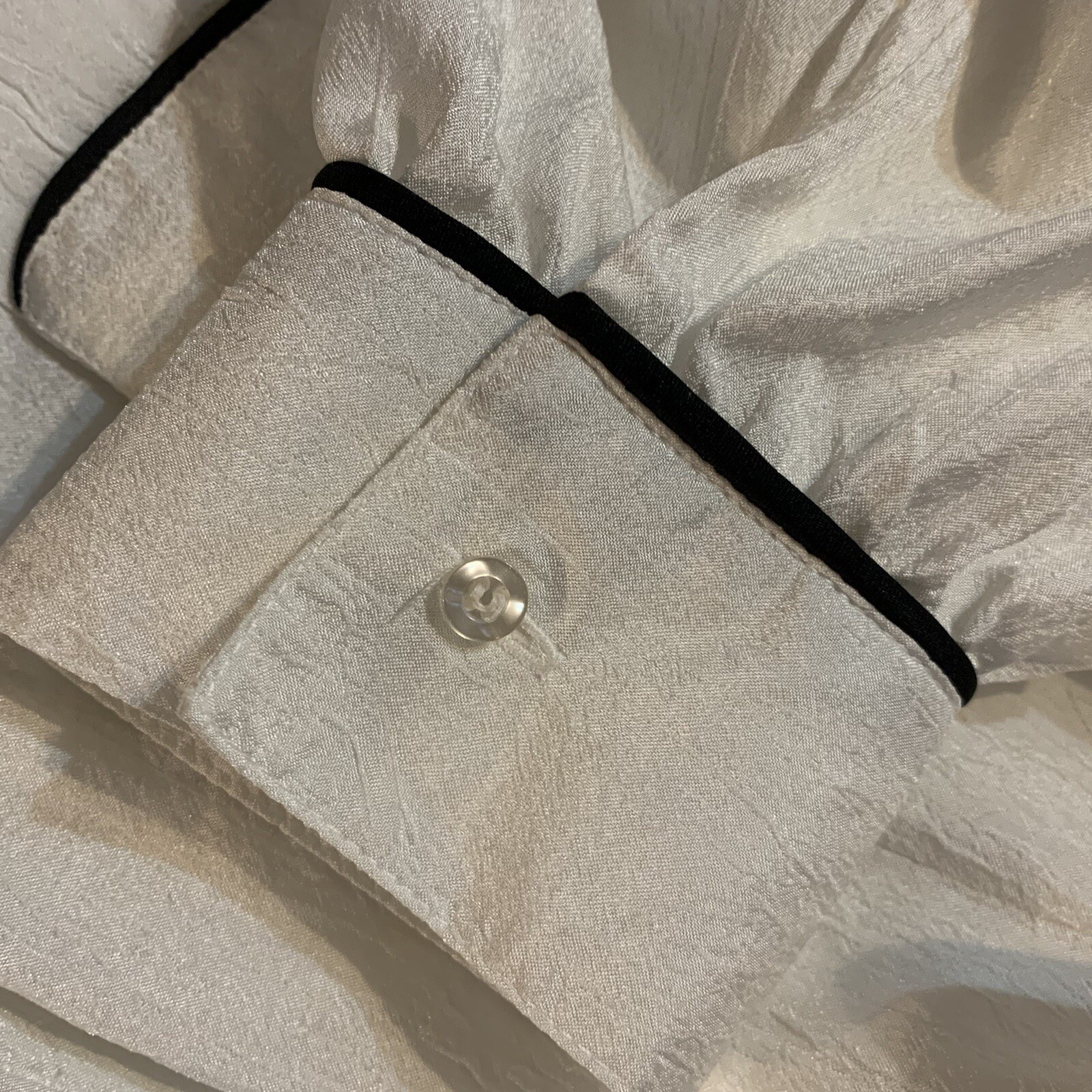 Adelaar-Matson. Sz 18. Long Sleeve. Flap Pockets. Hidden button placket. B101