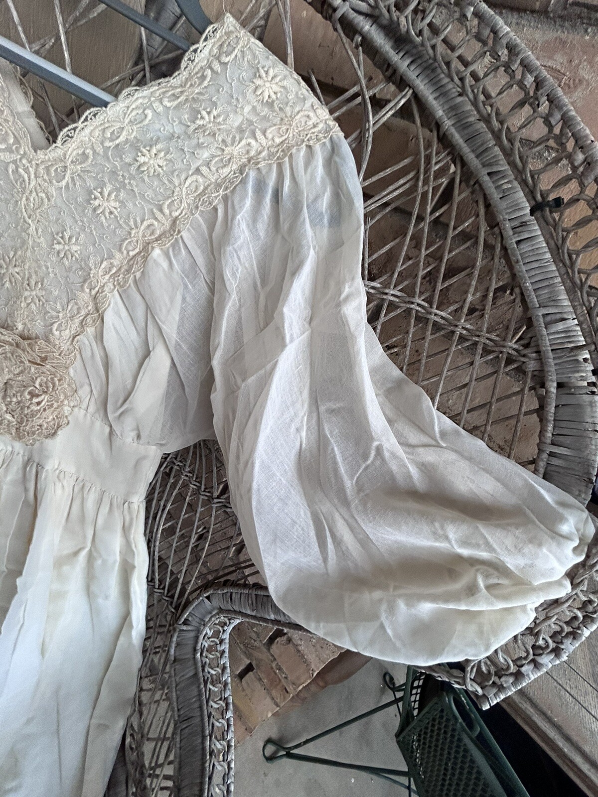 Vintage Ivory Prairie Dress 3/4 Puffy Sleeves Embroidered Lace Bodice 25” Waist