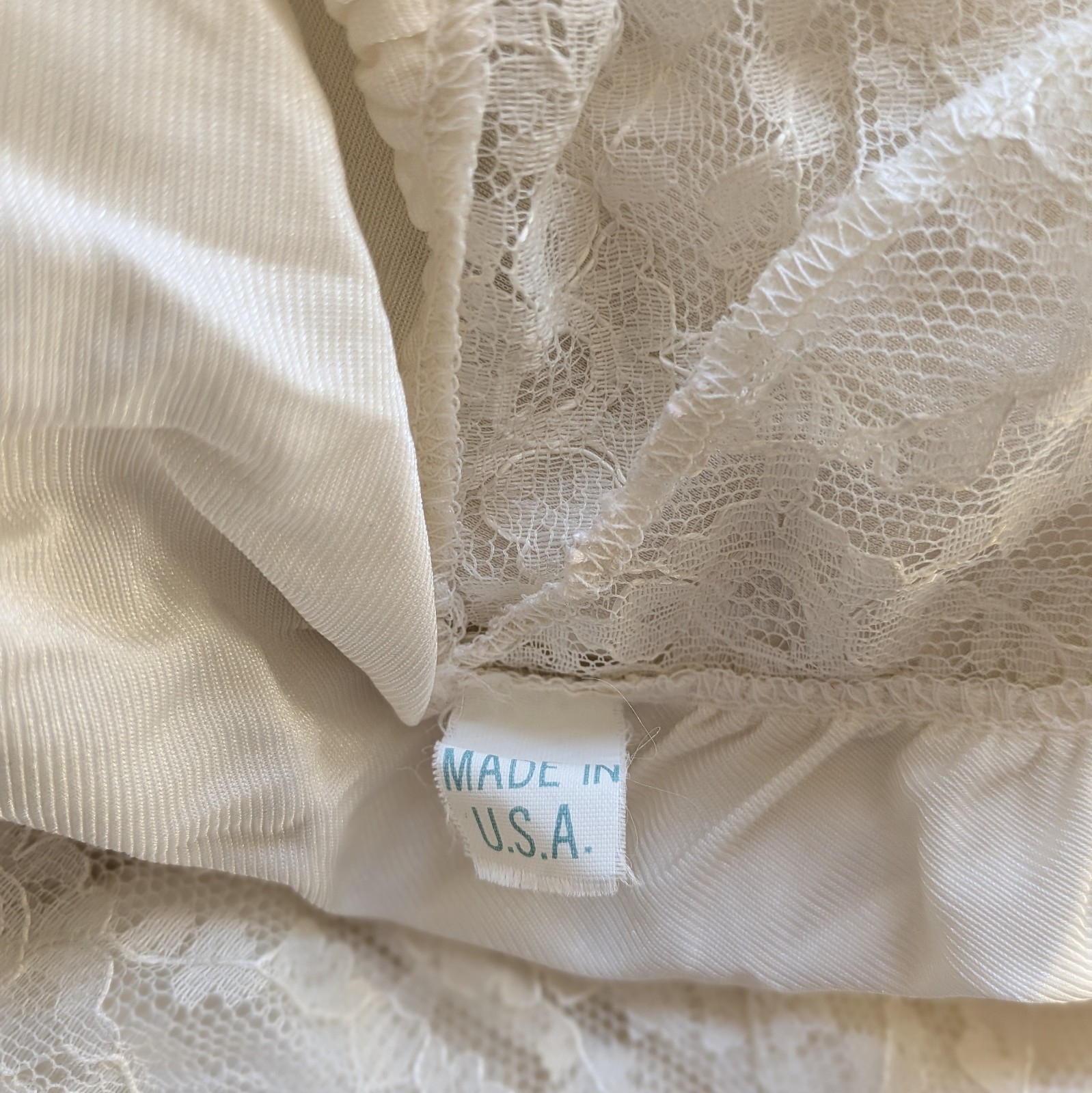 Vintage Sears Cream Lace Nightgown M 12/14 Nylon Bow Detail Romantic Negligee