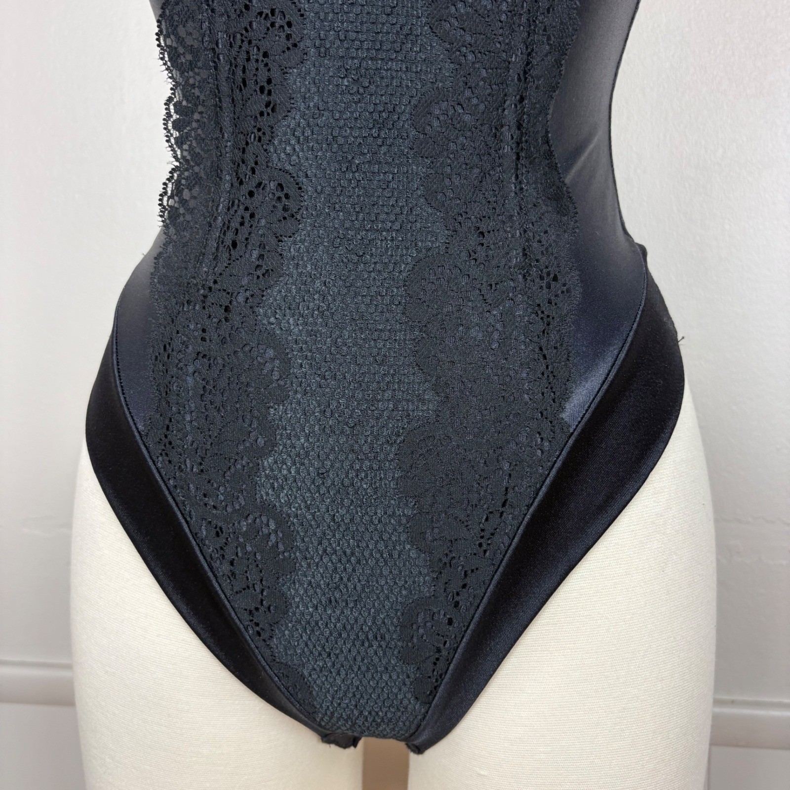 Partners Intimates Vtg Body Shaper Girdle Size 34B Black Lace Trim Strapless