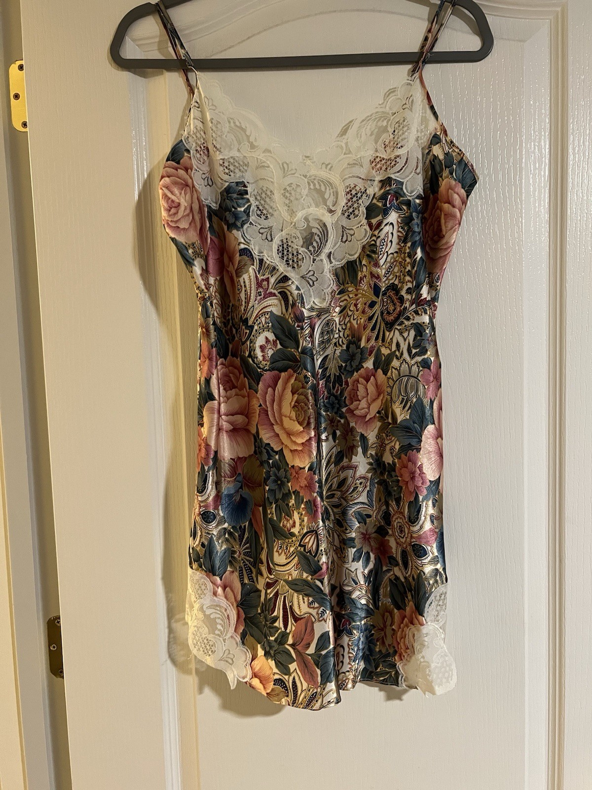 Victoria’s Secret Maxi Nightgown and Robe Set Vintage, Size Medium