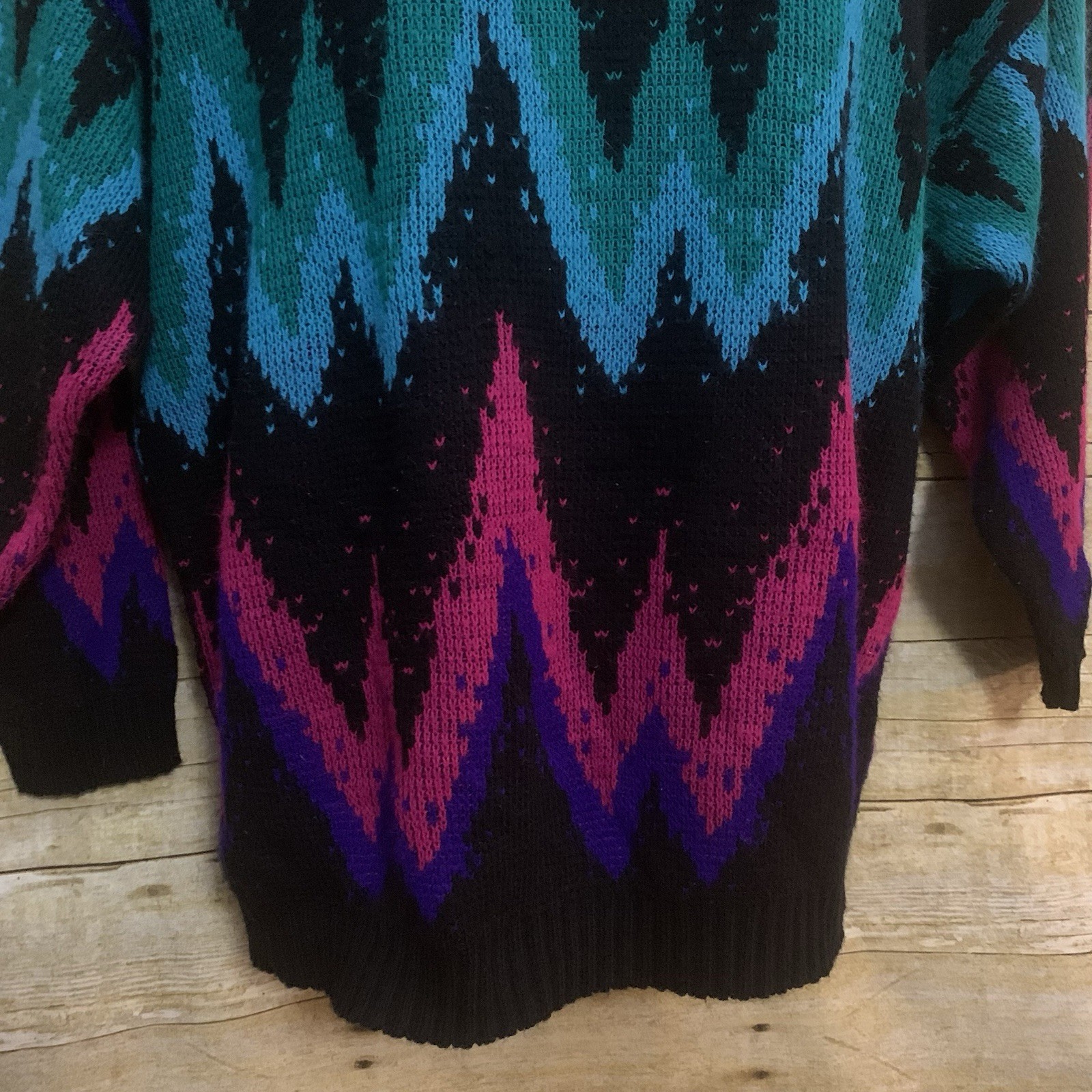 VTG Classic Essentials Size 24W Sweater Black Pink Blue Green Geometric Pattern